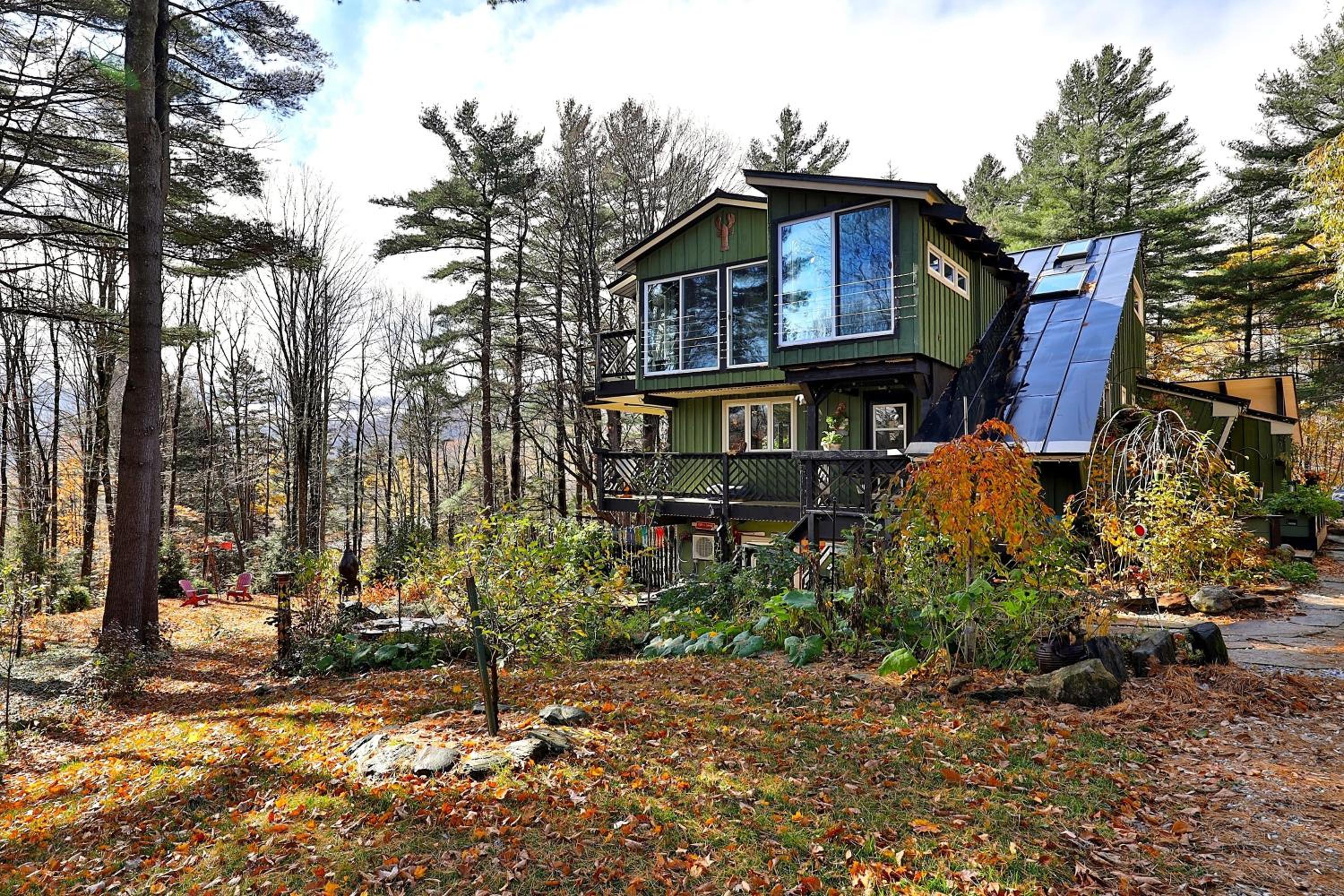 The Green House- Killington's Most Unique Ski Home home view 5