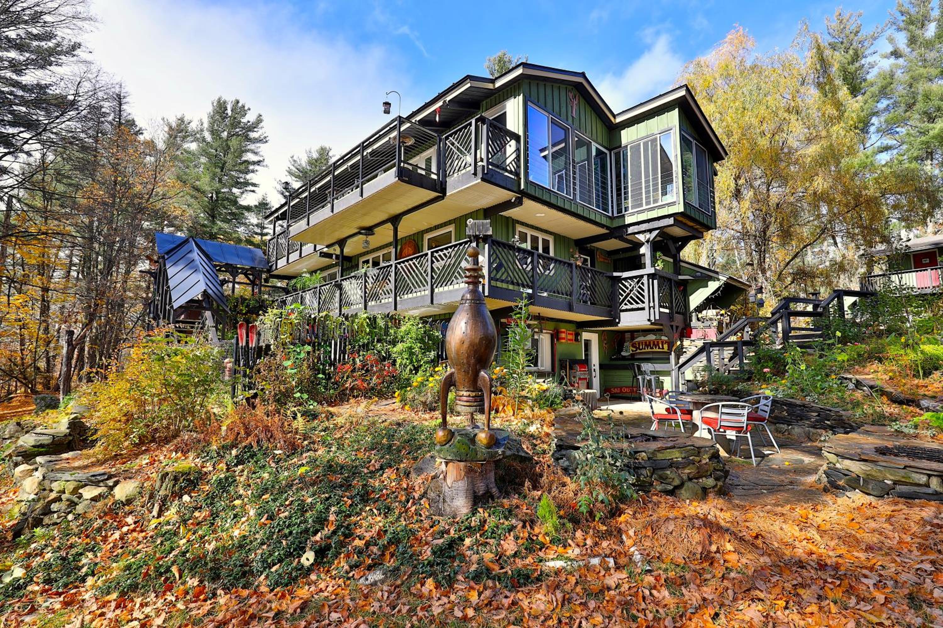 The Green House- Killington's Most Unique Ski Home home view 4