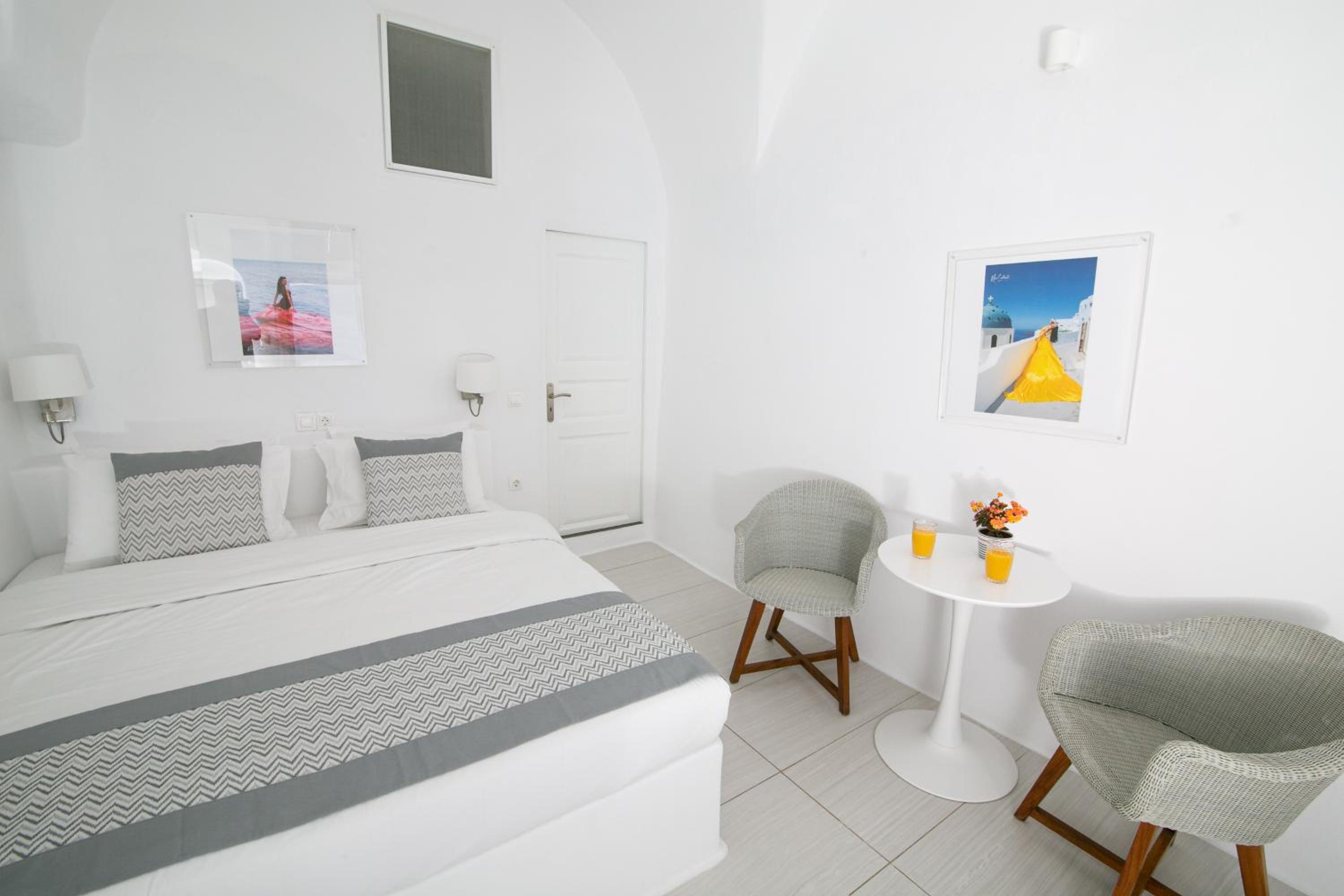 Oia Vacations - Vogue Suites - Property Image 5