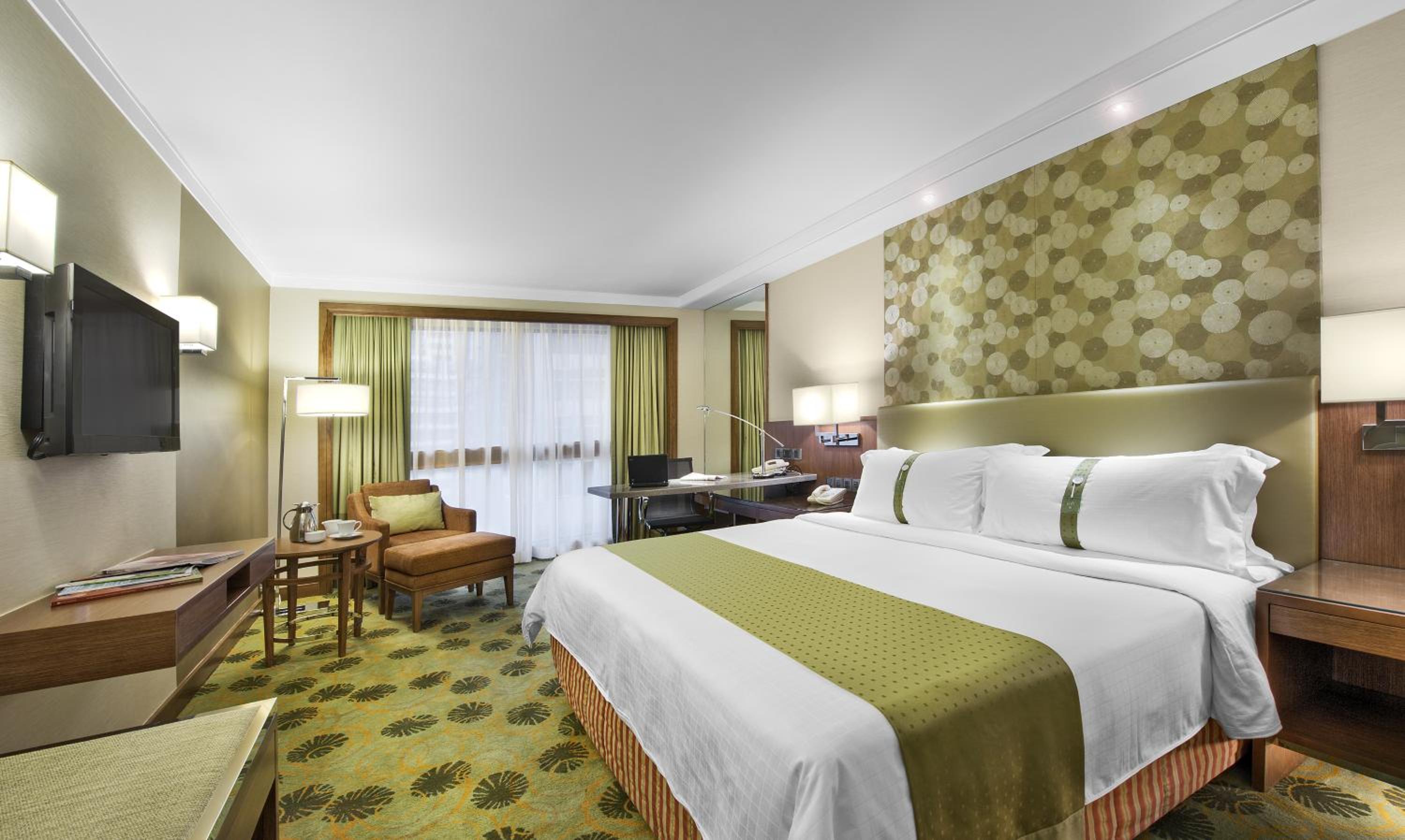 Holiday Inn Golden Mile by IHG 2