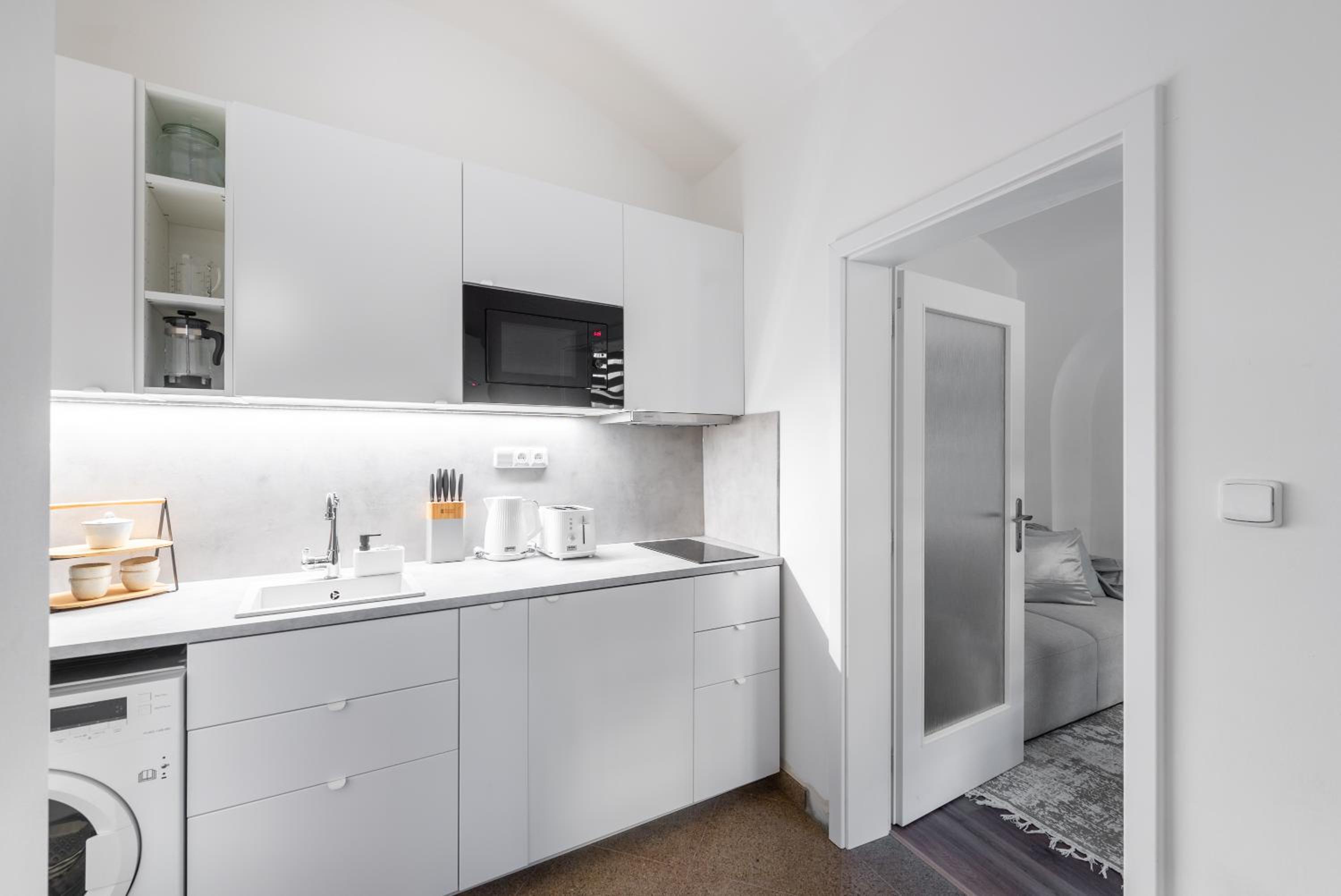 George Apartment