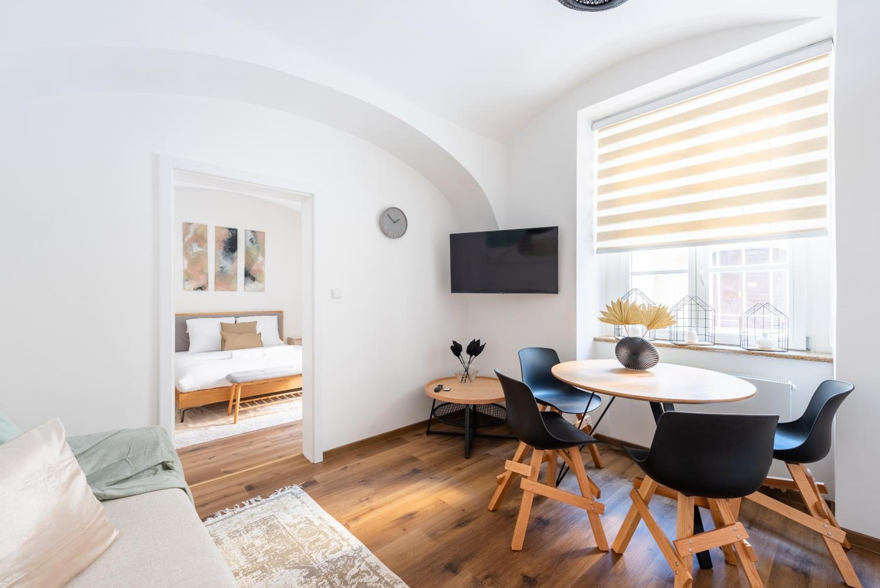 George Apartment