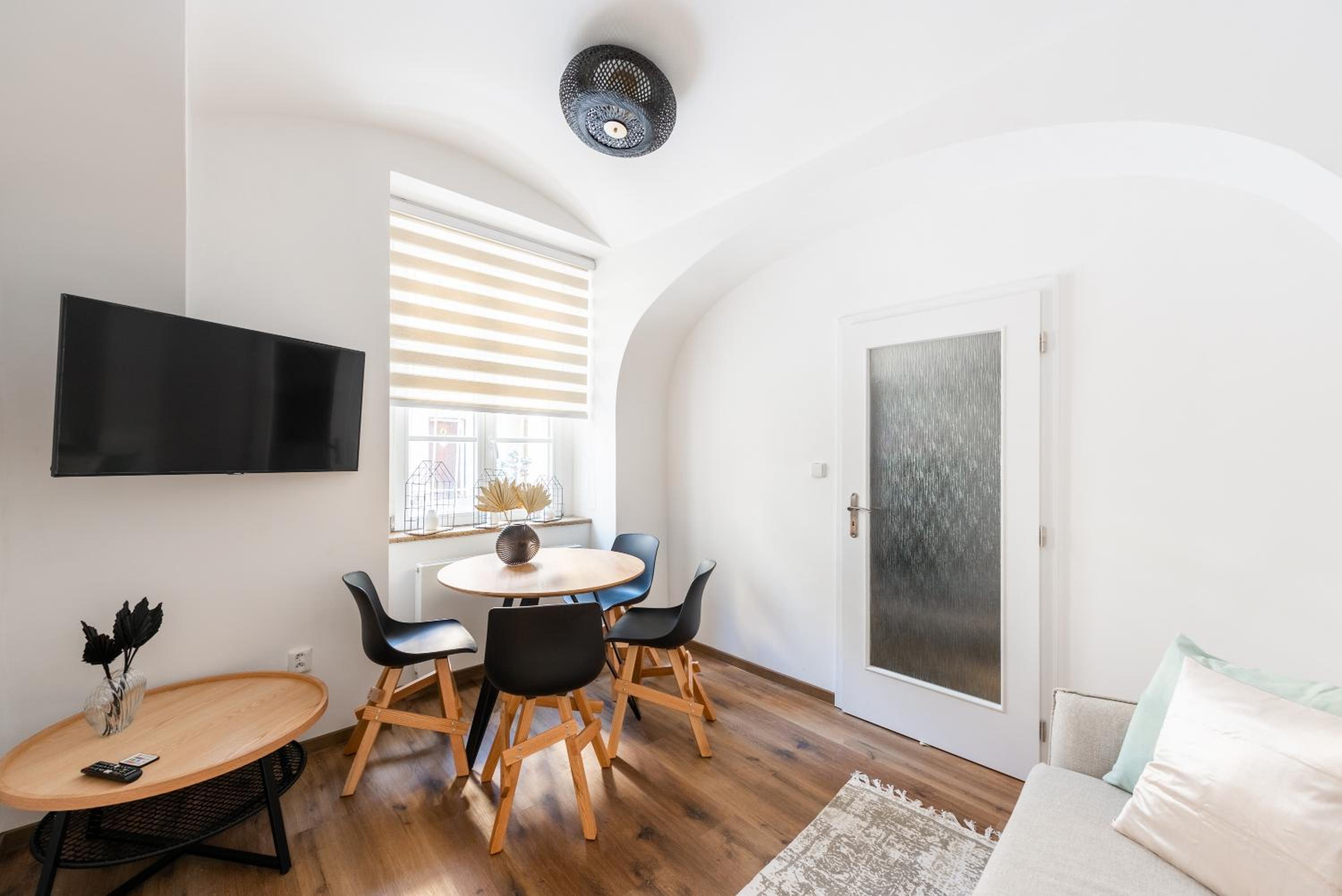 George Apartment