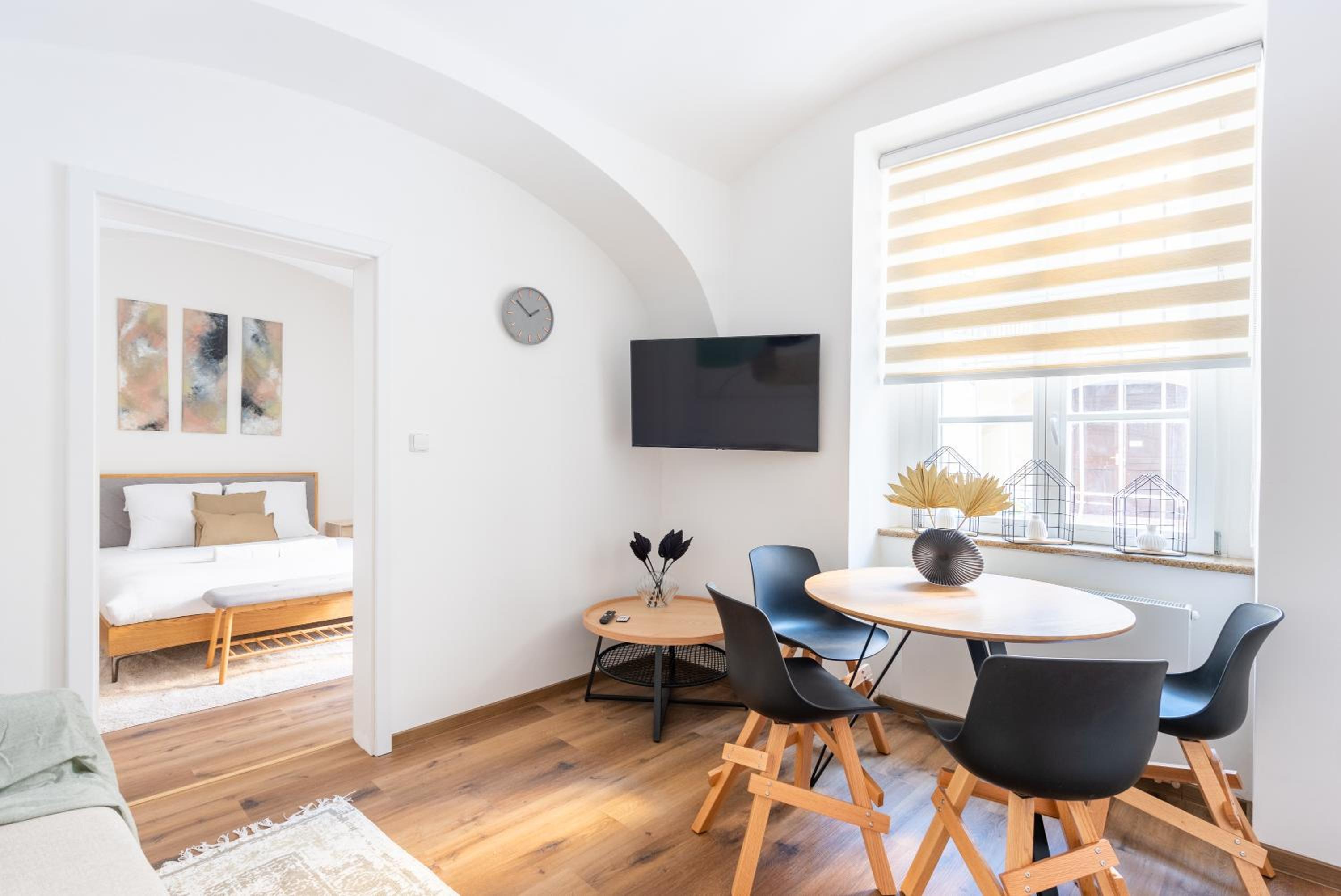 George Apartment