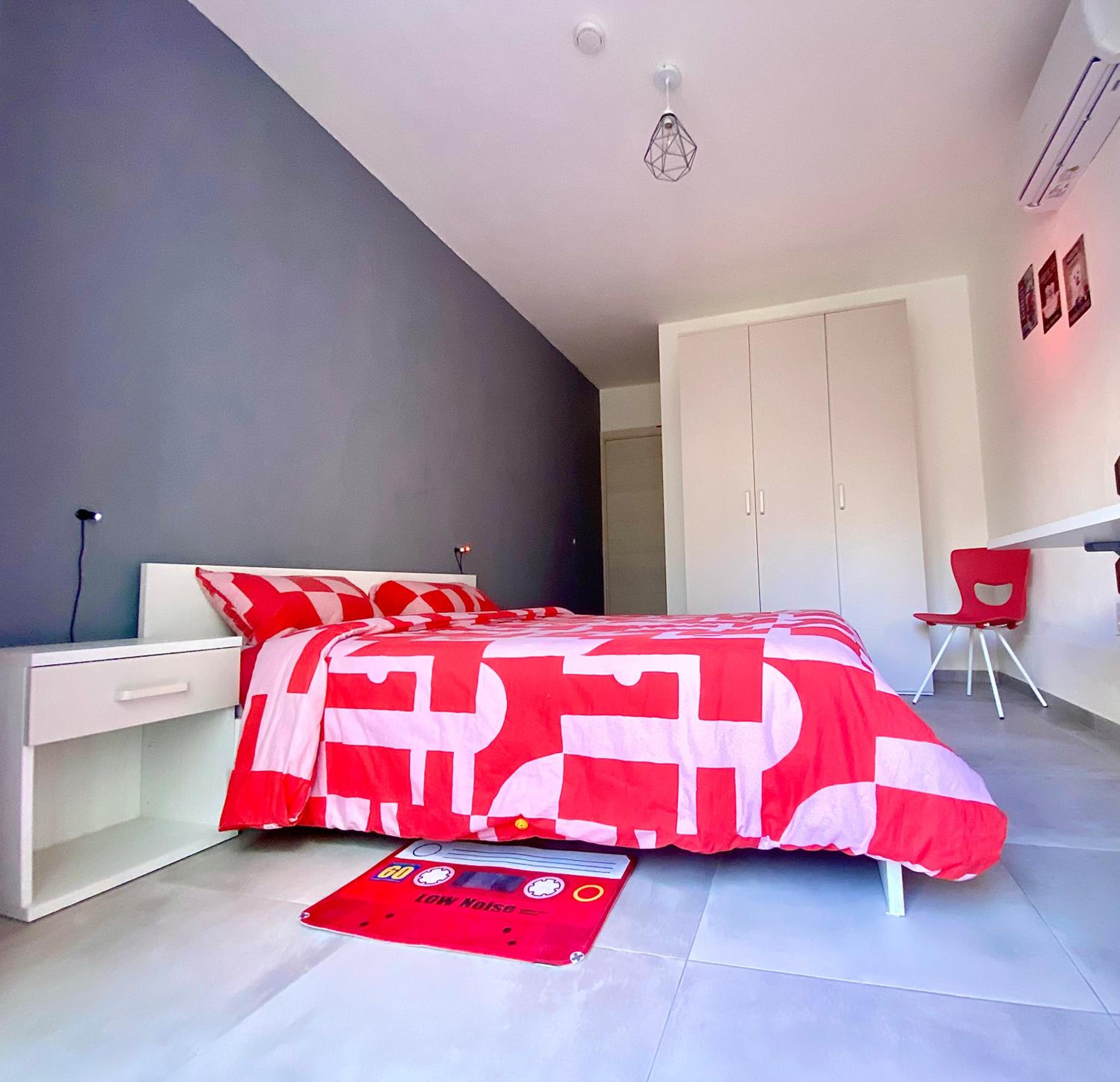 Central Private En-Suite with Balcony in shared residence
