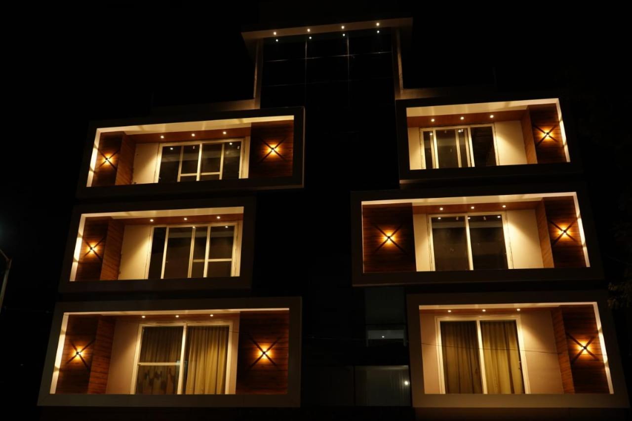 Shirdi Vacations - Sitara grand - Property Image 1