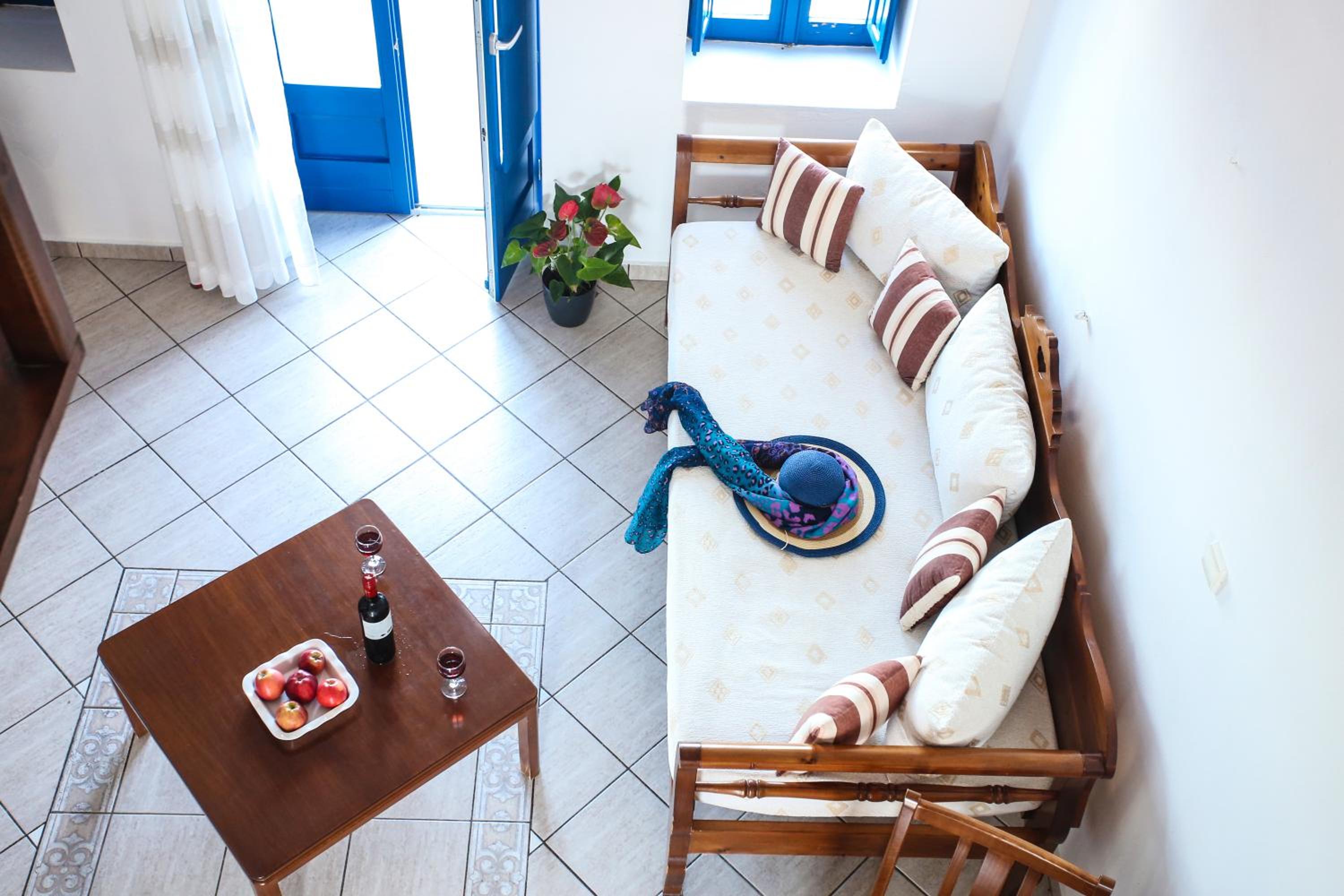 Pergeri Apartments