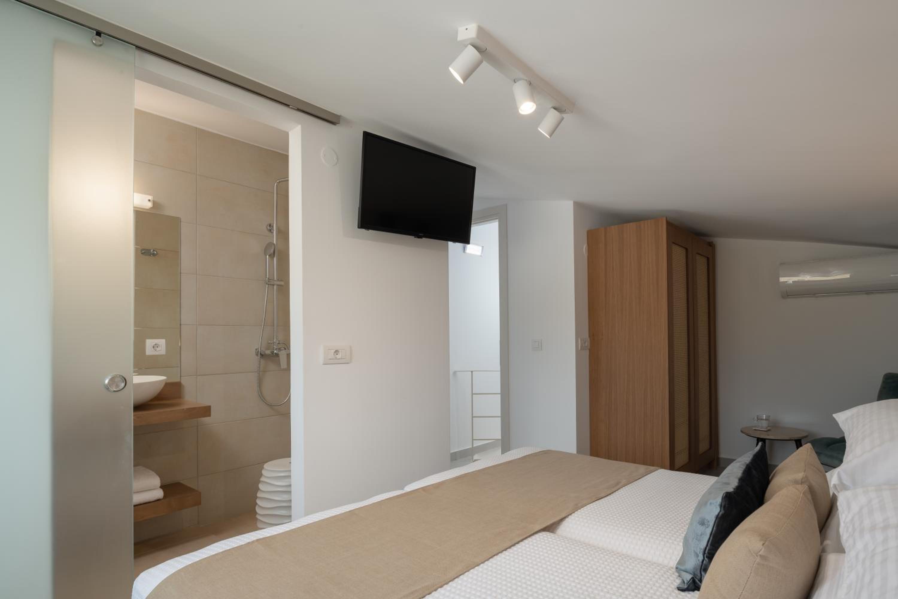 Ayali Villa II, a divine luxury homestay, By ThinkVilla