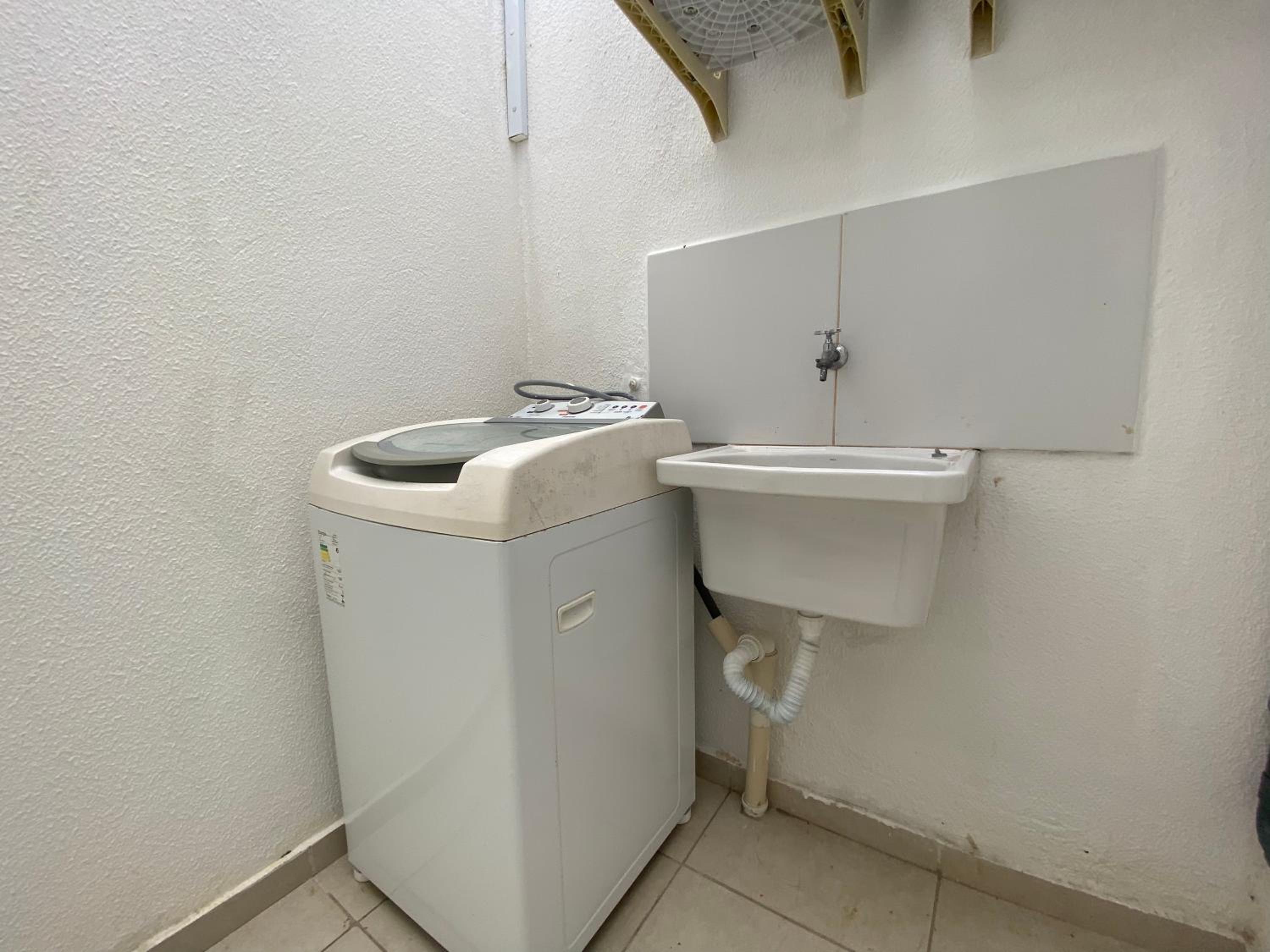 Apto térreo 2/4 a poucos metros da praia