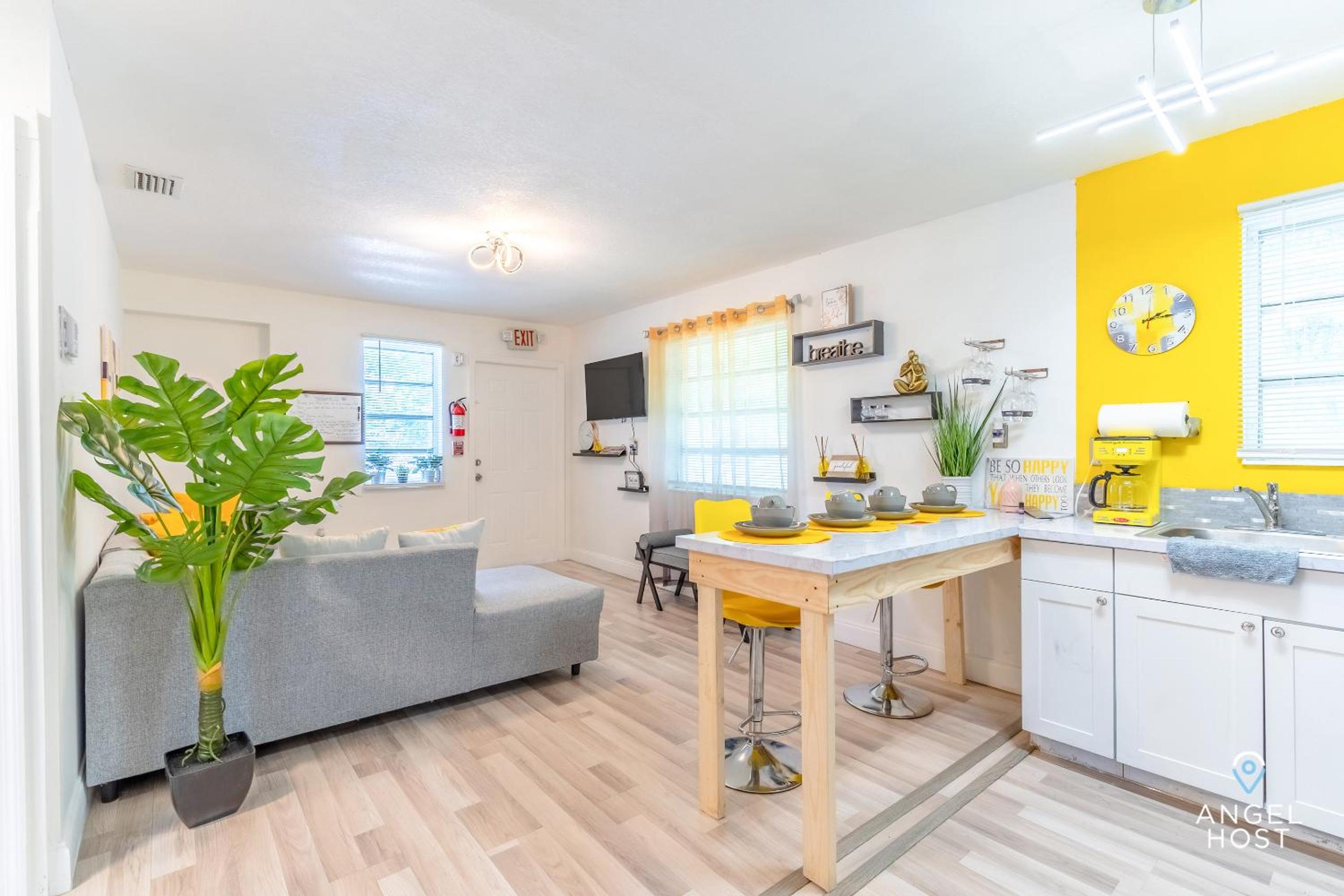 Residential Stay Heart of Design District, Near Wynwood