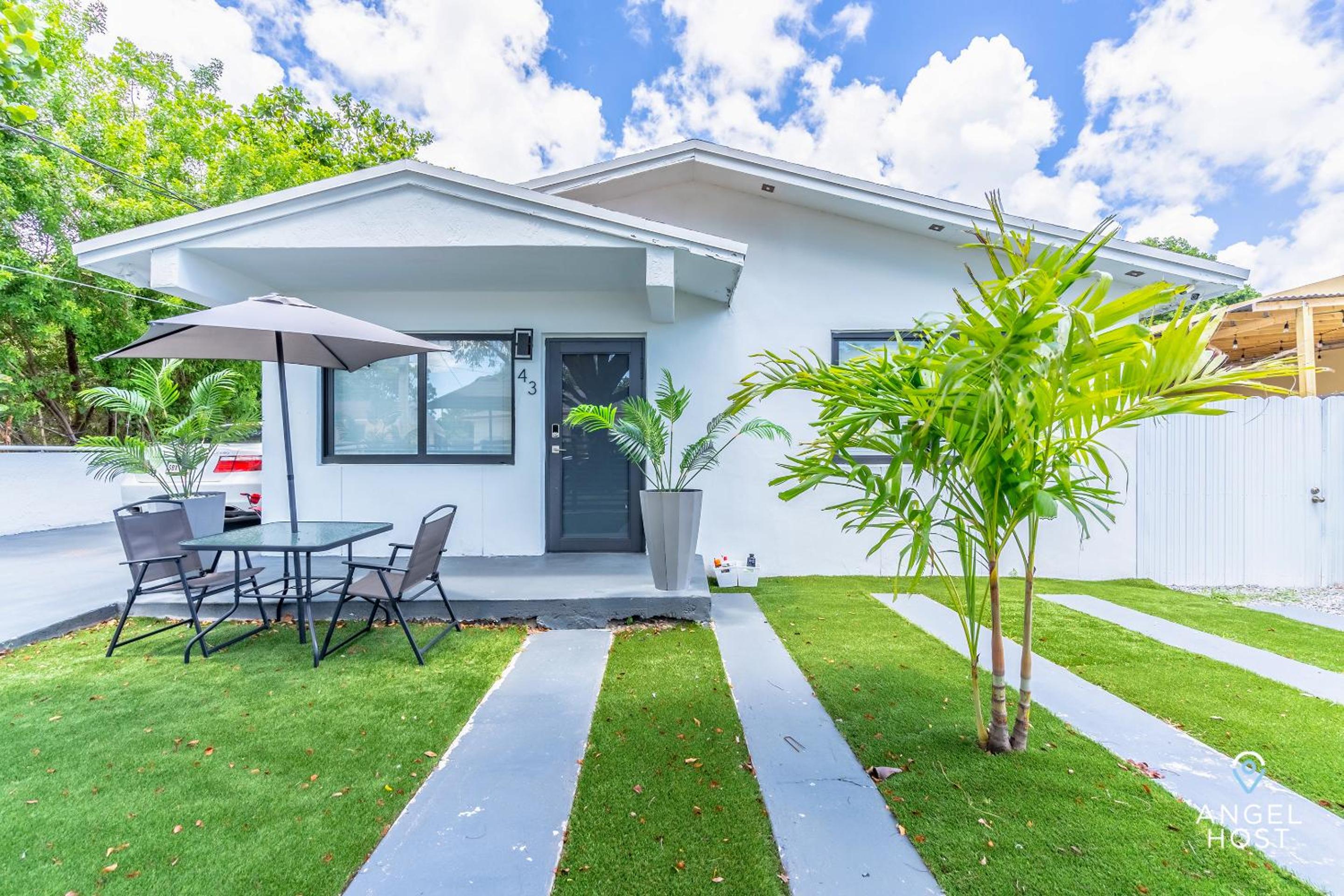 Residential Stay Heart of Design District, Near Wynwood