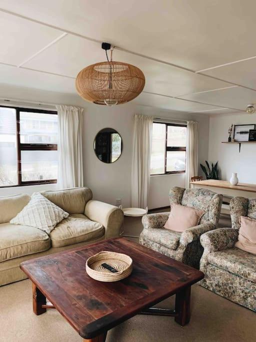 Sweet & Simple Beach Cottage view 5