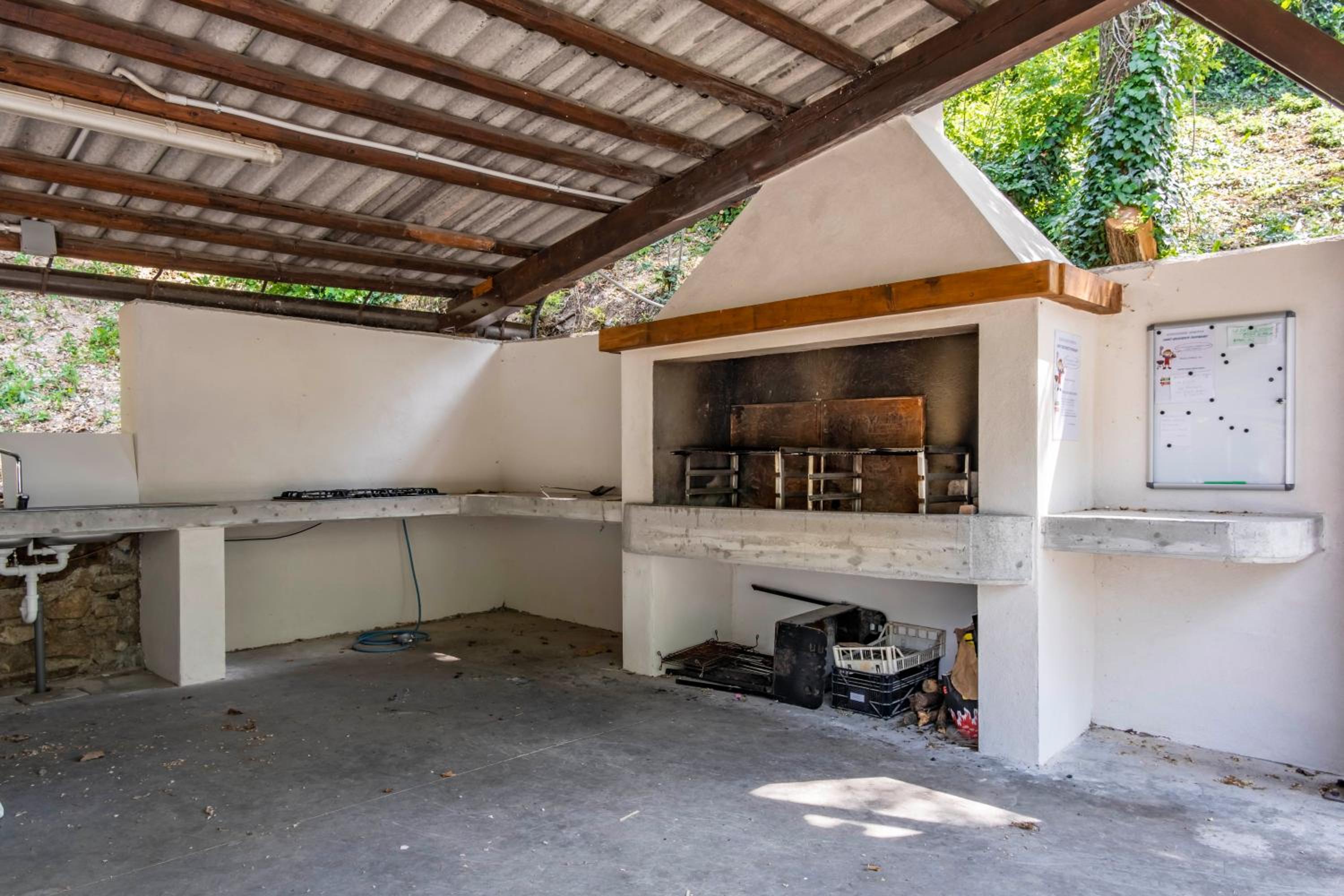 HOST4U - LISA&MAGGIE Pool Apartments with Beautiful View on Lake of Garda