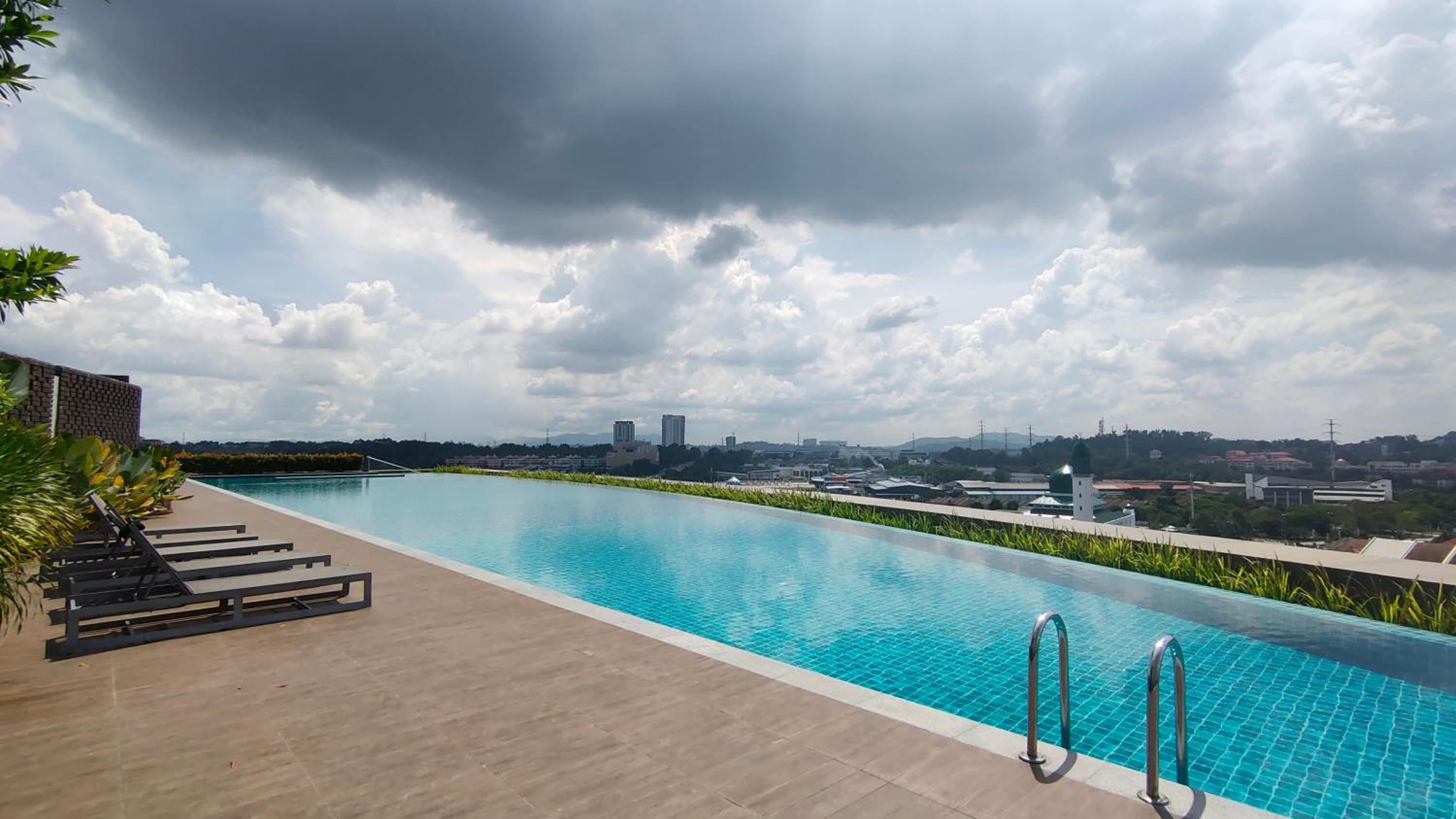 Comfy Tokma's Home Bangi - FREE Wifi, Netflix, InfinityPool photo 3