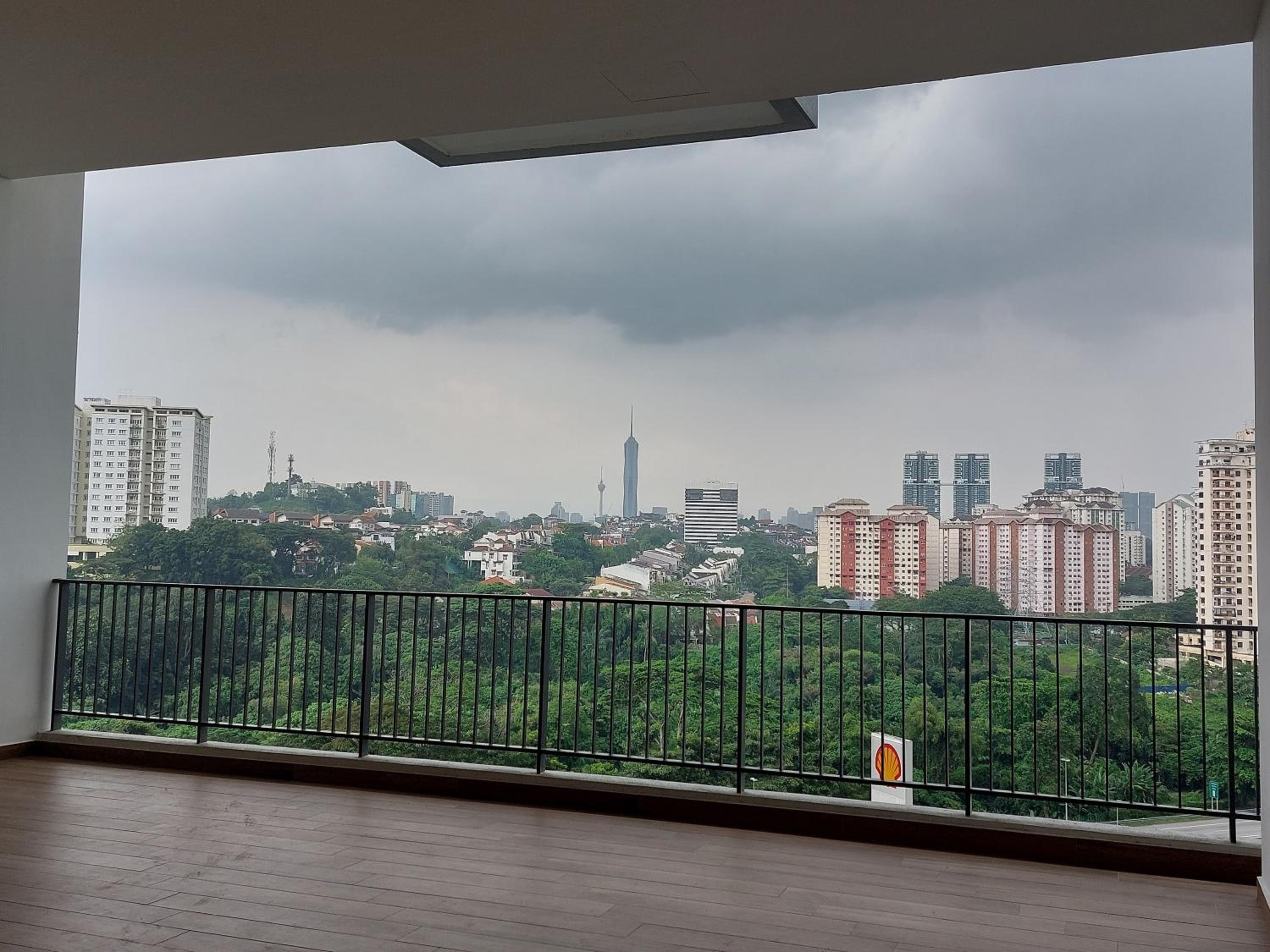 BOHEMIAN HOME 3 bedroom -10 mins to Mid Valley