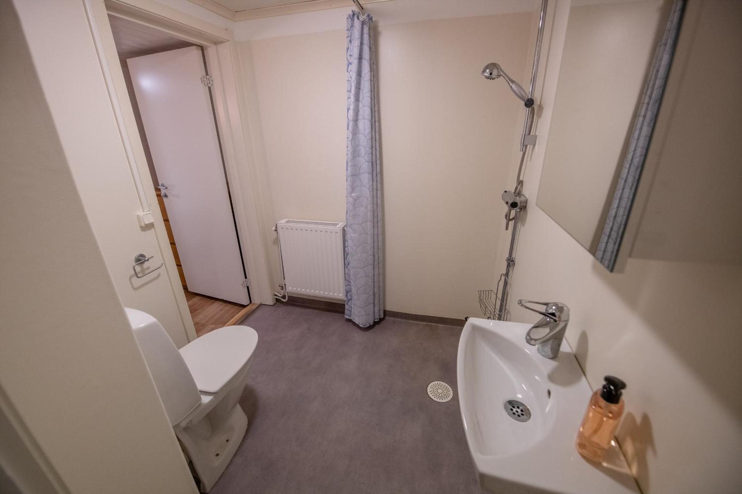 Abisko Guesthouse & Activities