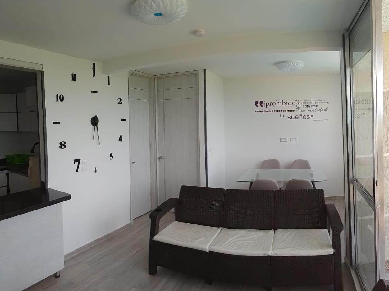 APARTAMENTO COMODO Y ELEGANTE EN RICAURTE CUNDINAMARCA a