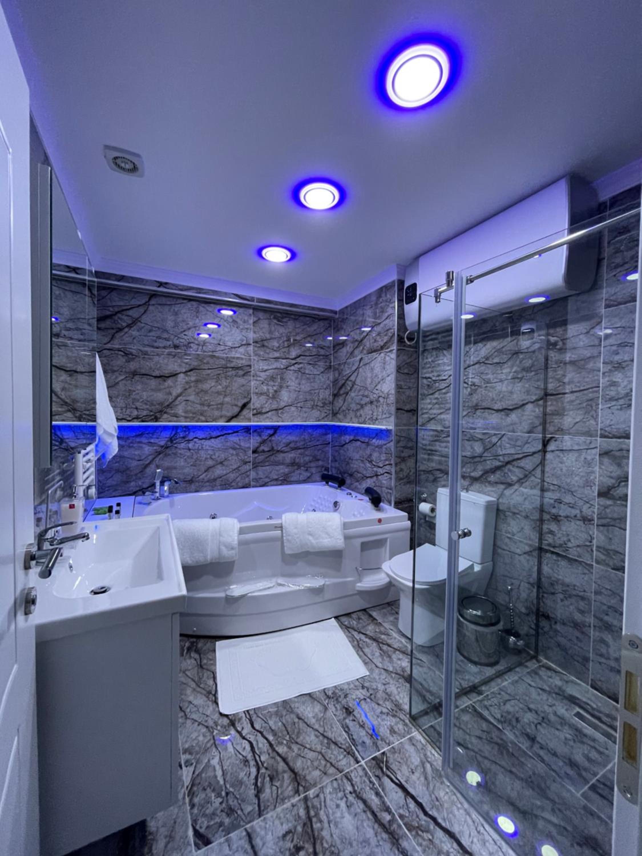 Suite In City Center