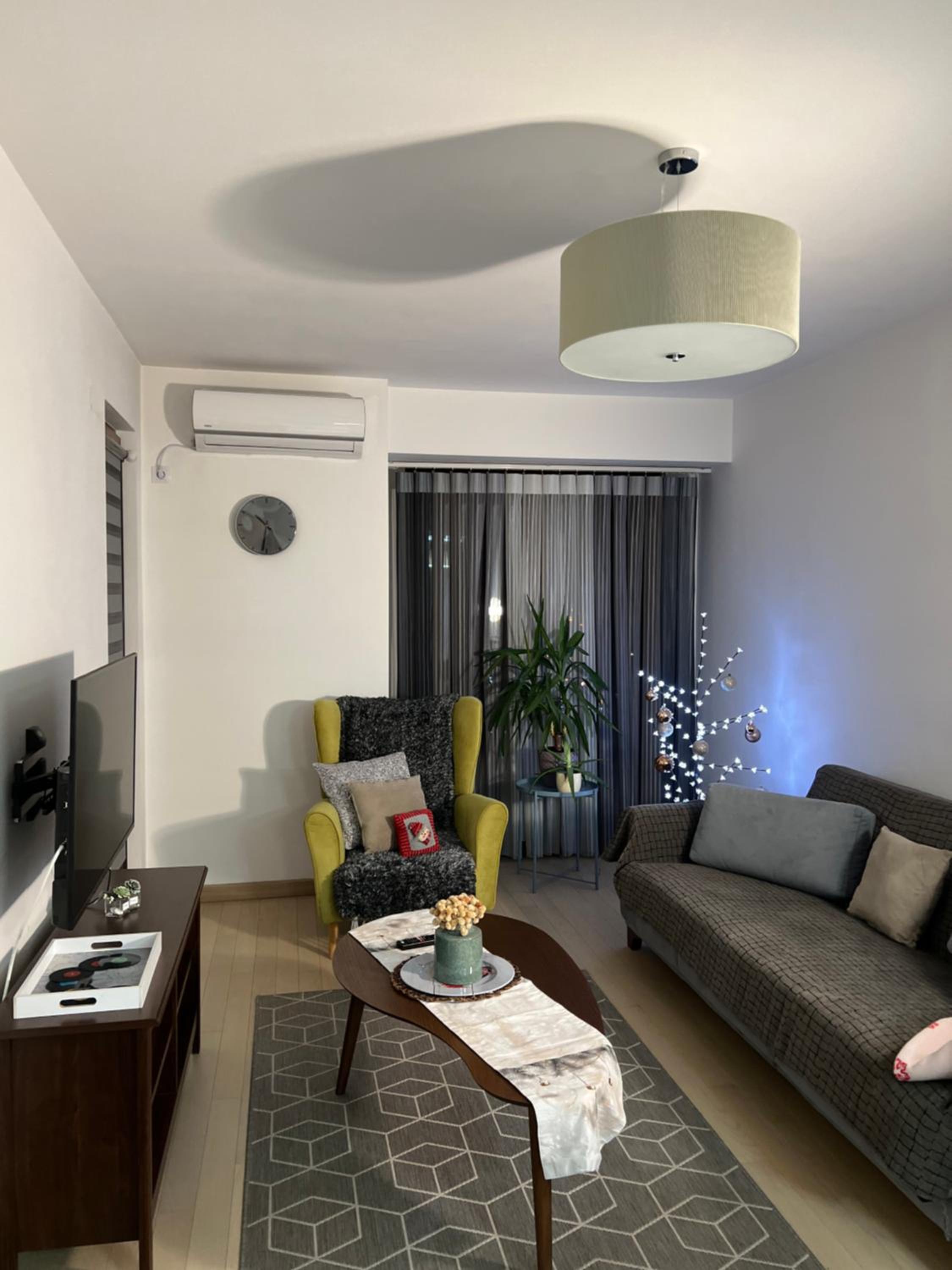 Modern Flatiron Apartment, Skopje Center view 5