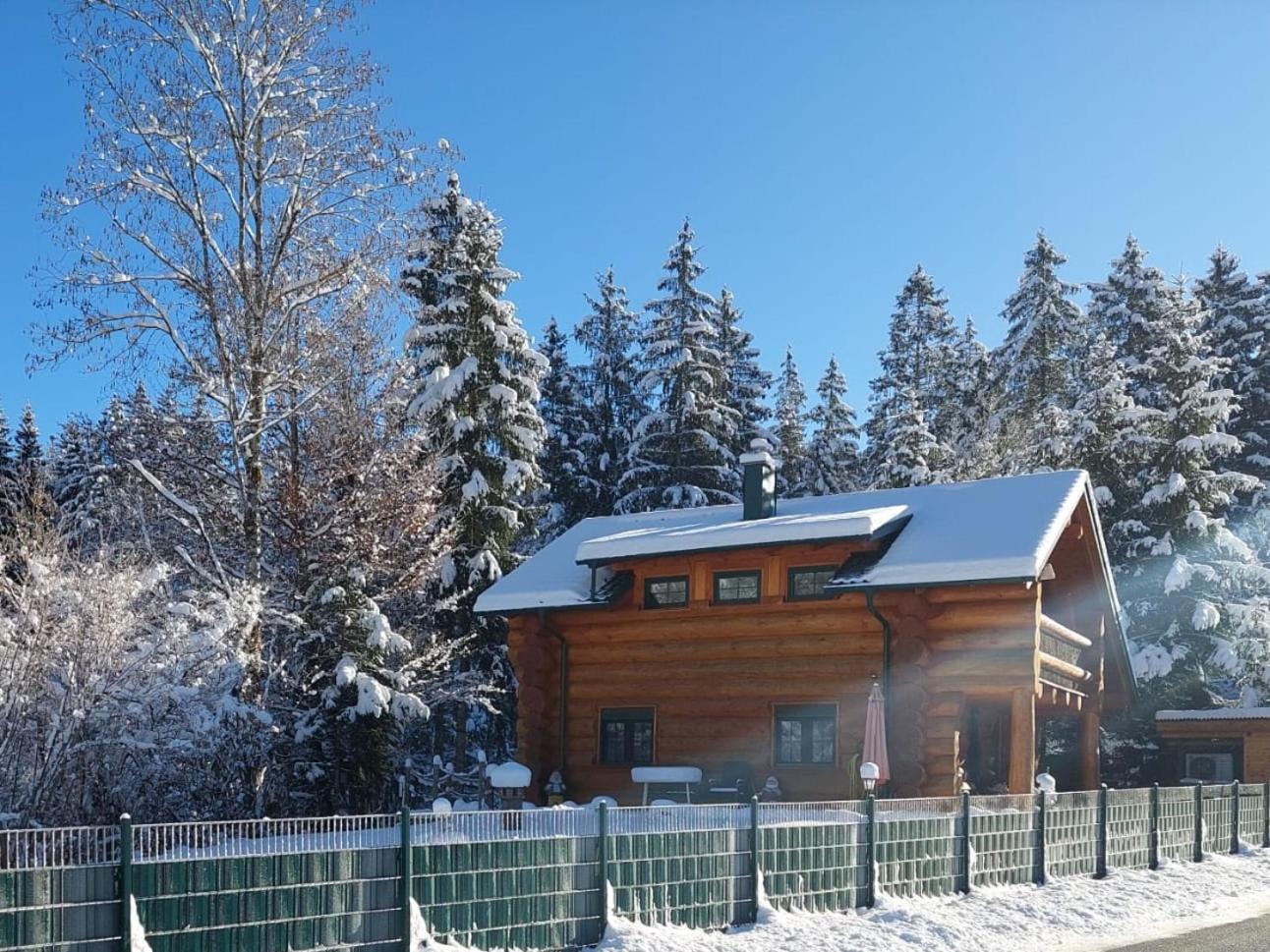 Ferienwohnungen Blockhaus - Zwergenhäusl Grünau im Almtal view 3
