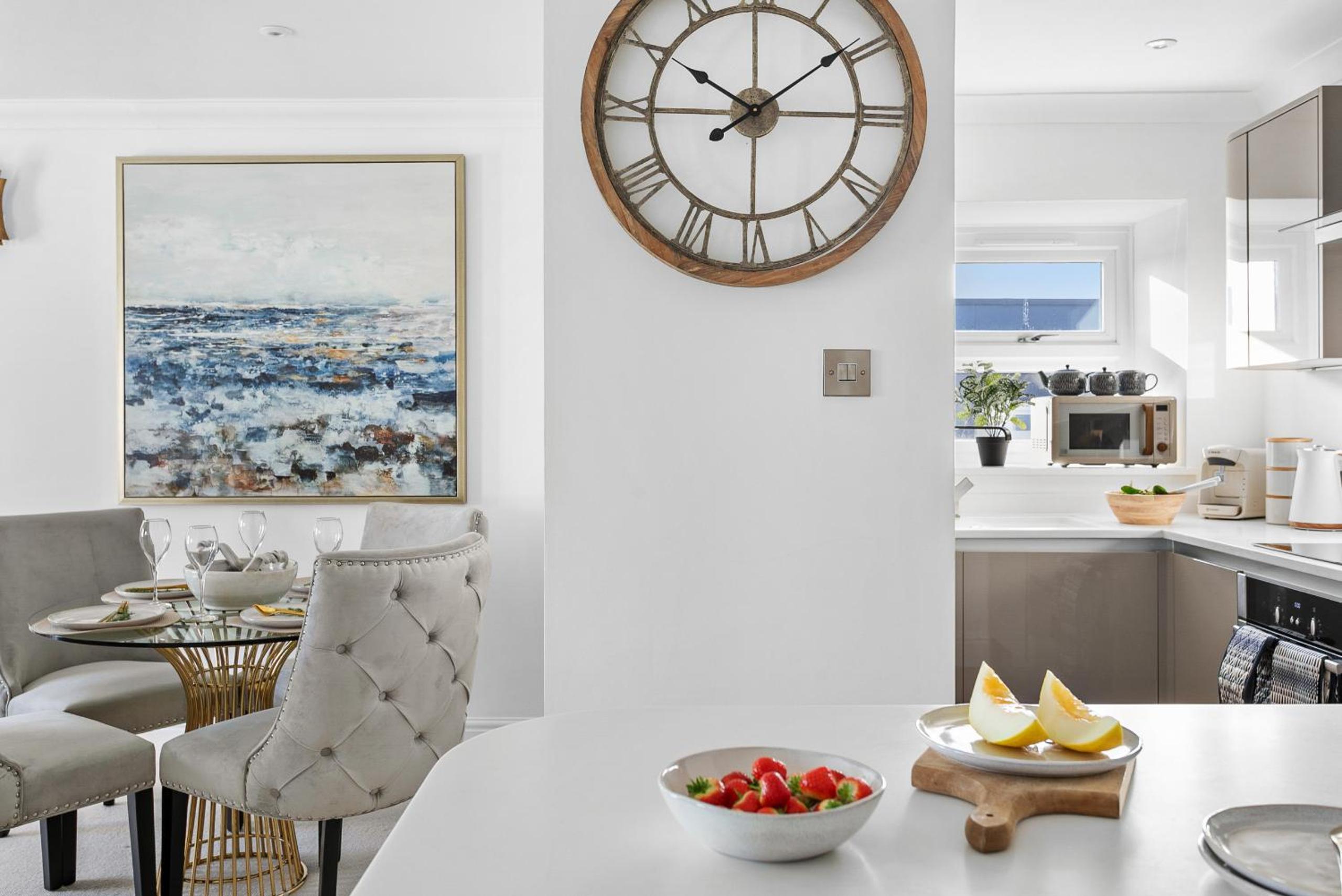 The Seaview Suites and Ground Floor Suite at The Corbyn Apartments view 2
