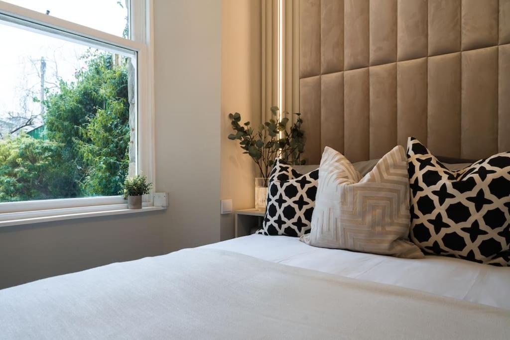 The Wilton Suite - Your Private 5* Escape! view 5