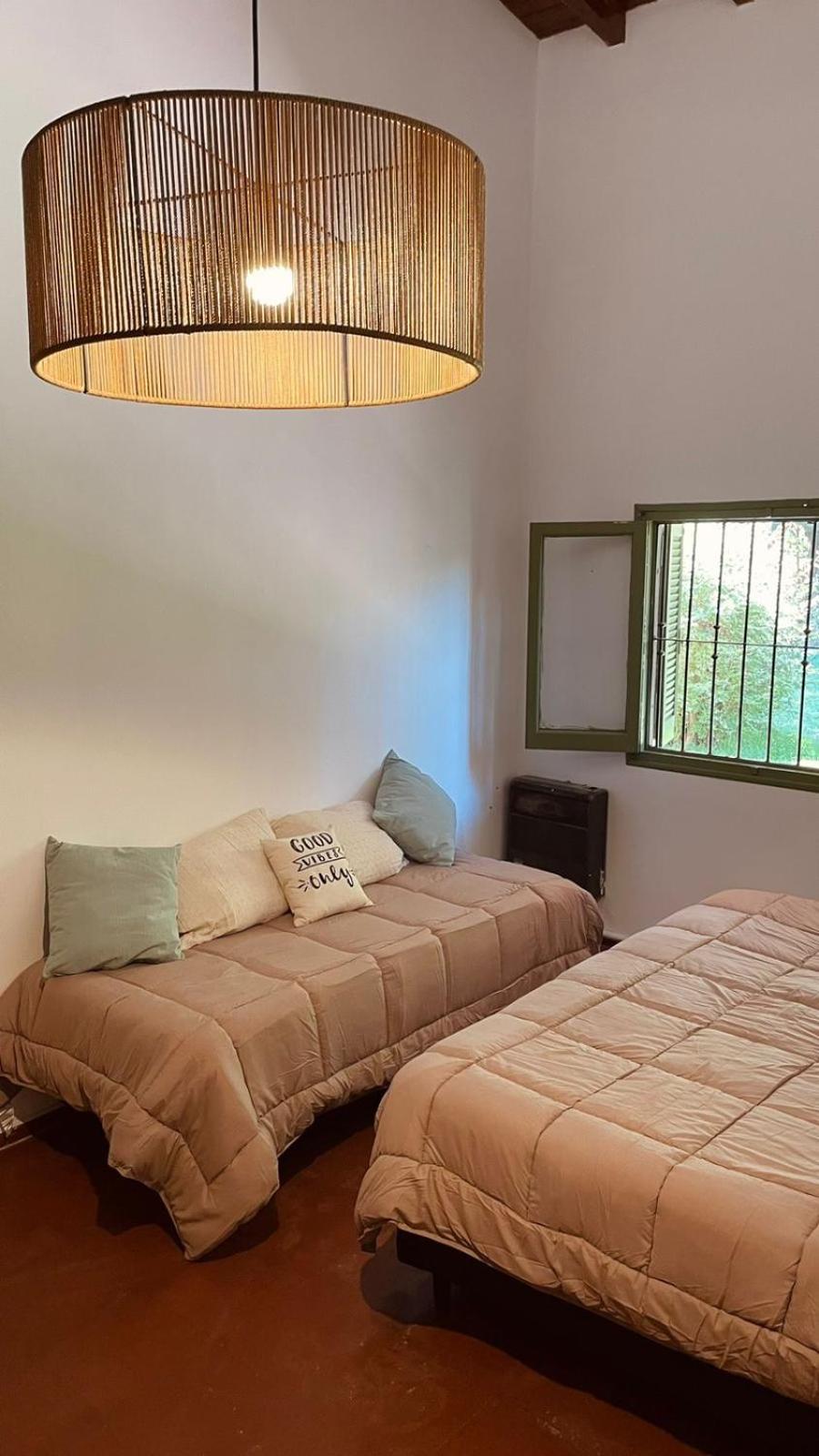Hermosa y amplia casa en la mejor ubicacion de Chacras, con piscina y jardin