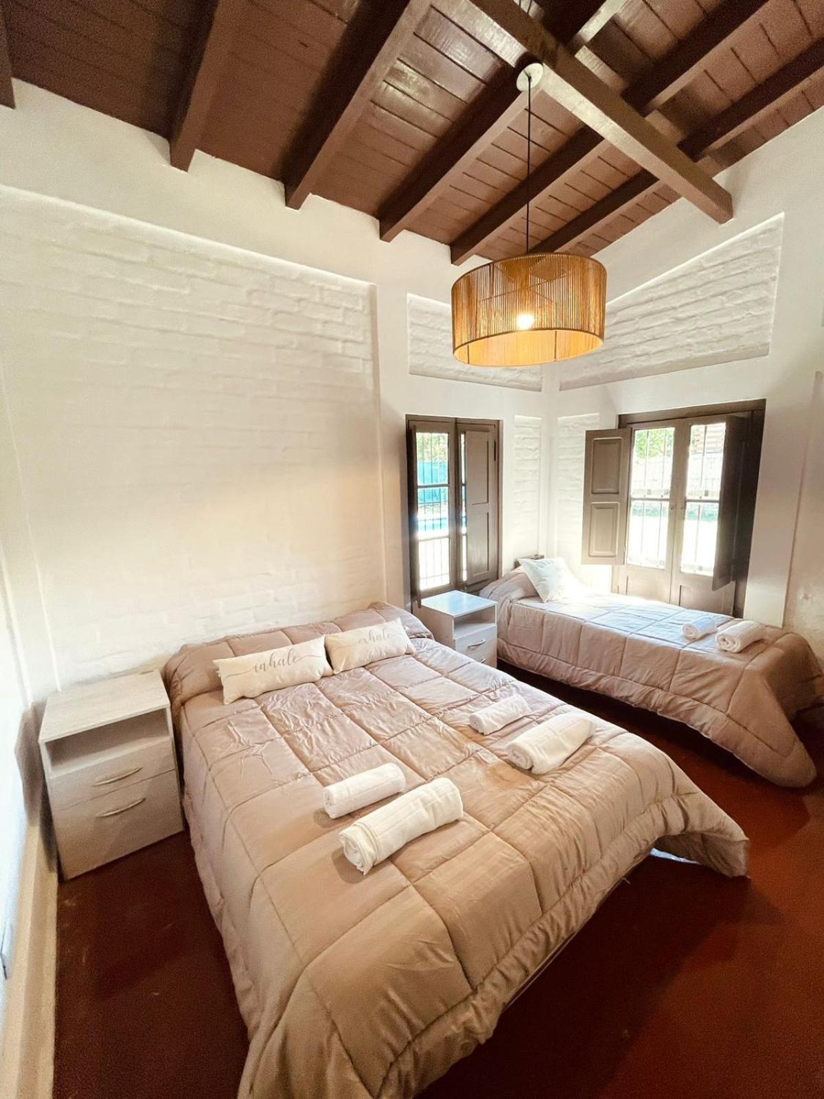 Hermosa y amplia casa en la mejor ubicacion de Chacras, con piscina y jardin