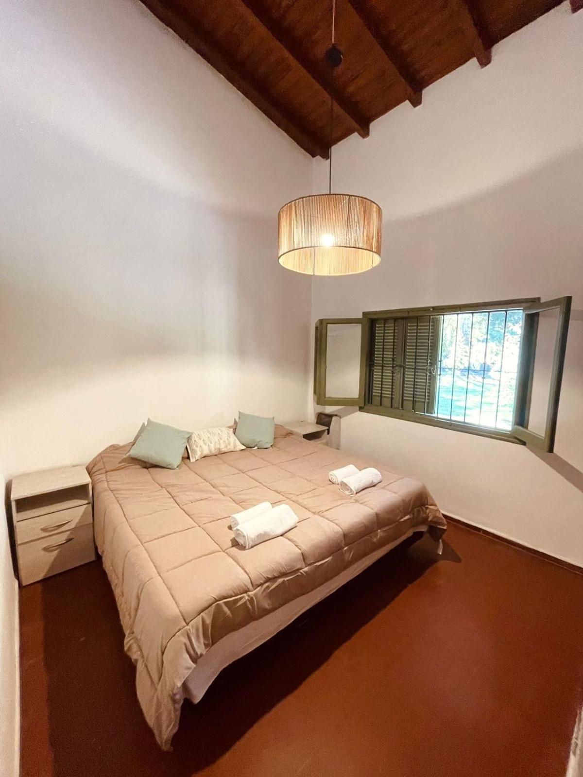 Hermosa y amplia casa en la mejor ubicacion de Chacras, con piscina y jardin