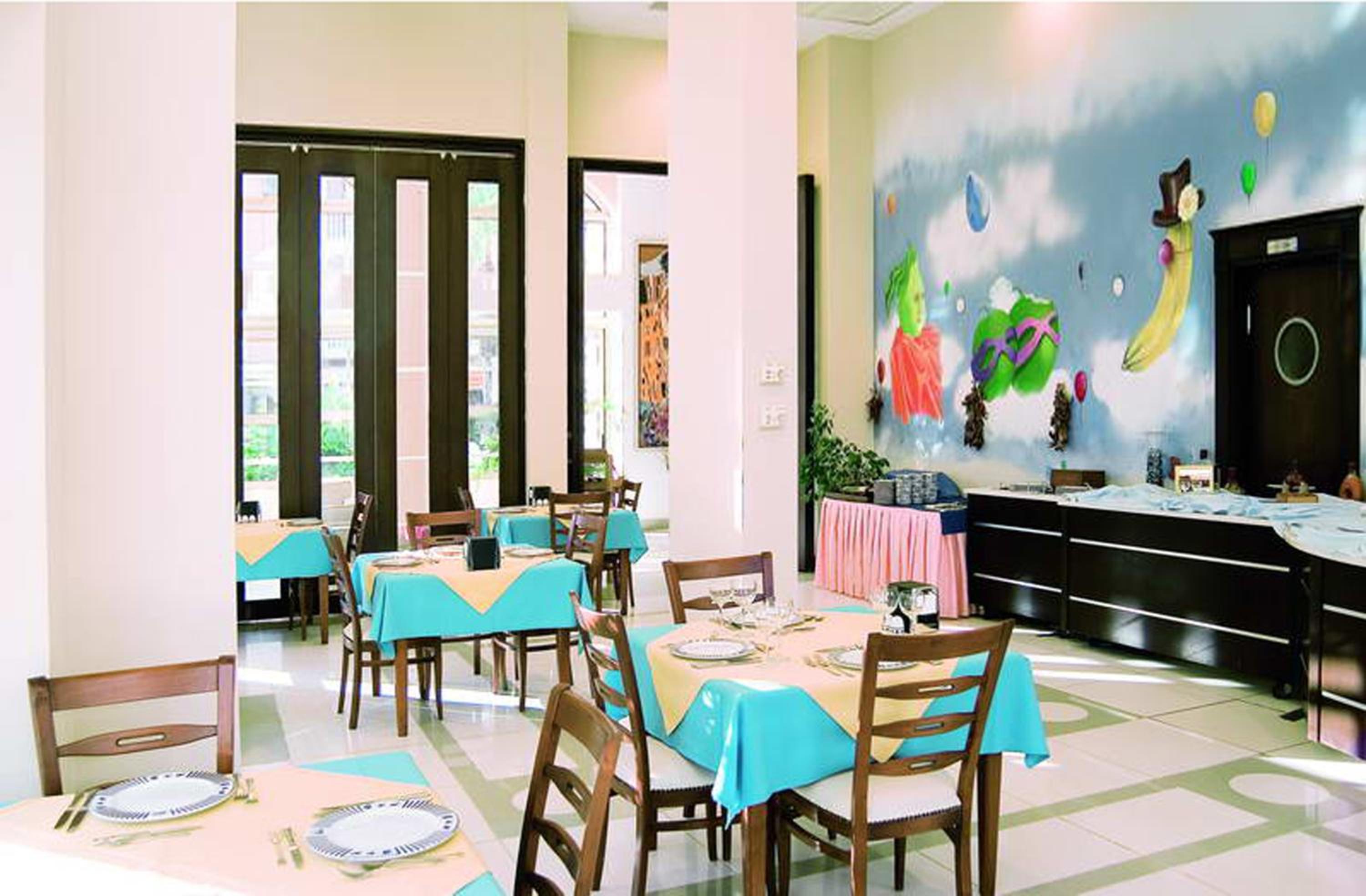 Almena Hotel - Image 15