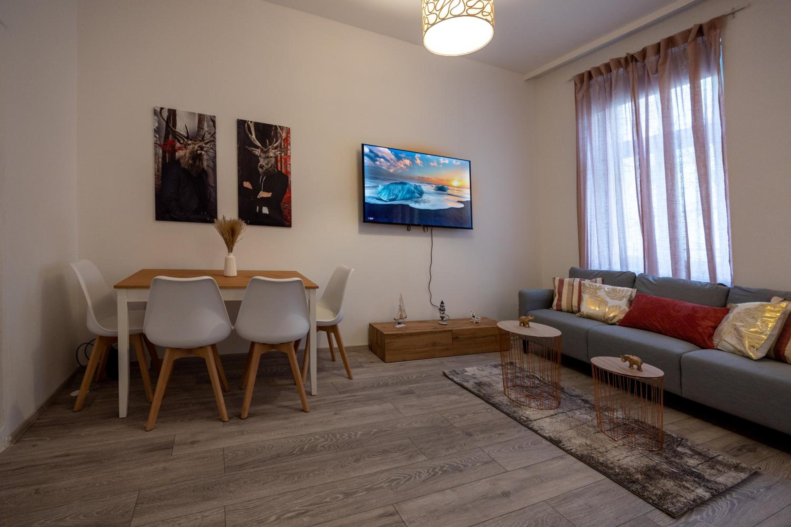 The Vienna Stay by Radiant