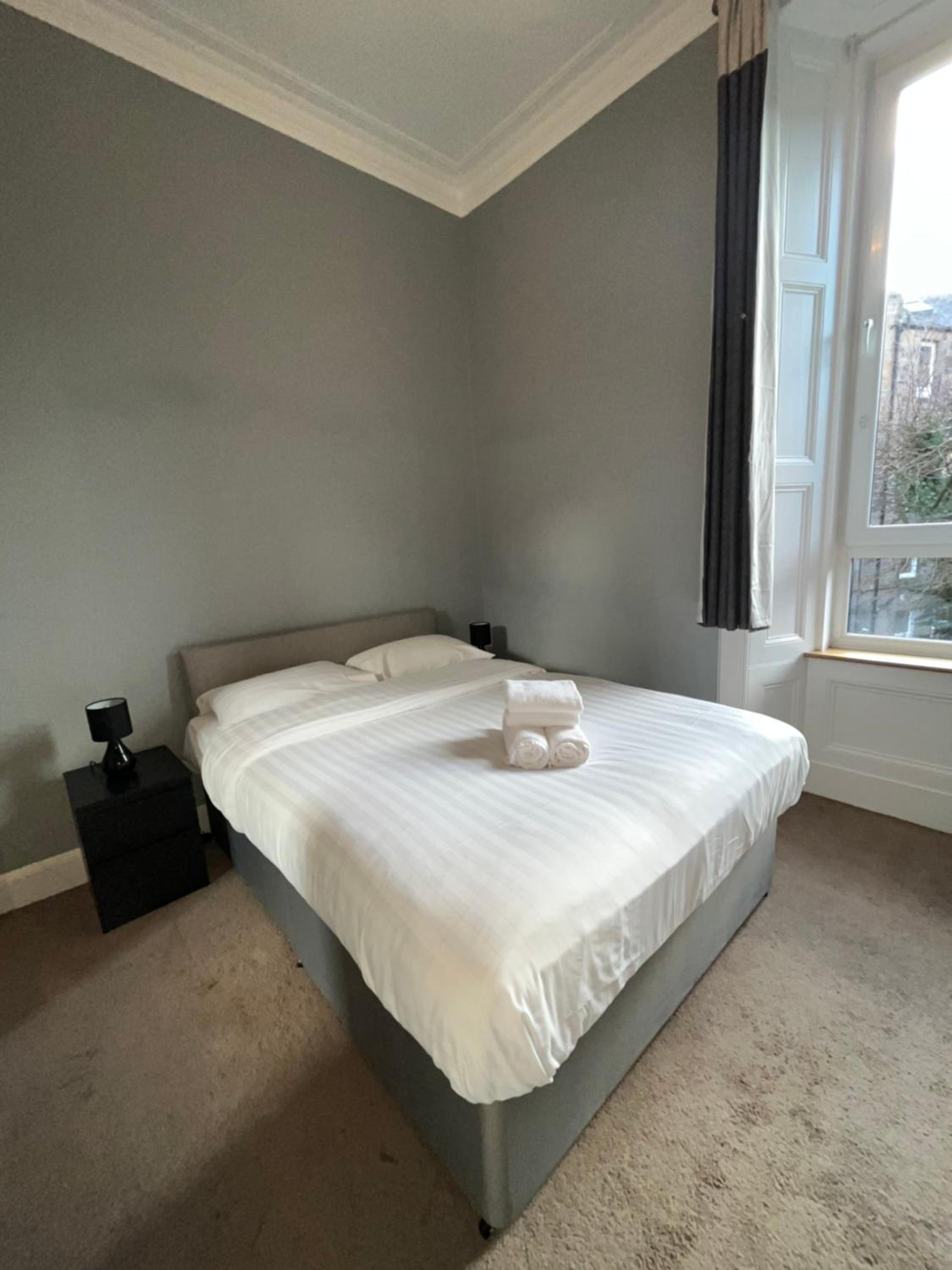 Bright 3 Bedroom Edinburgh City Apt photo 4