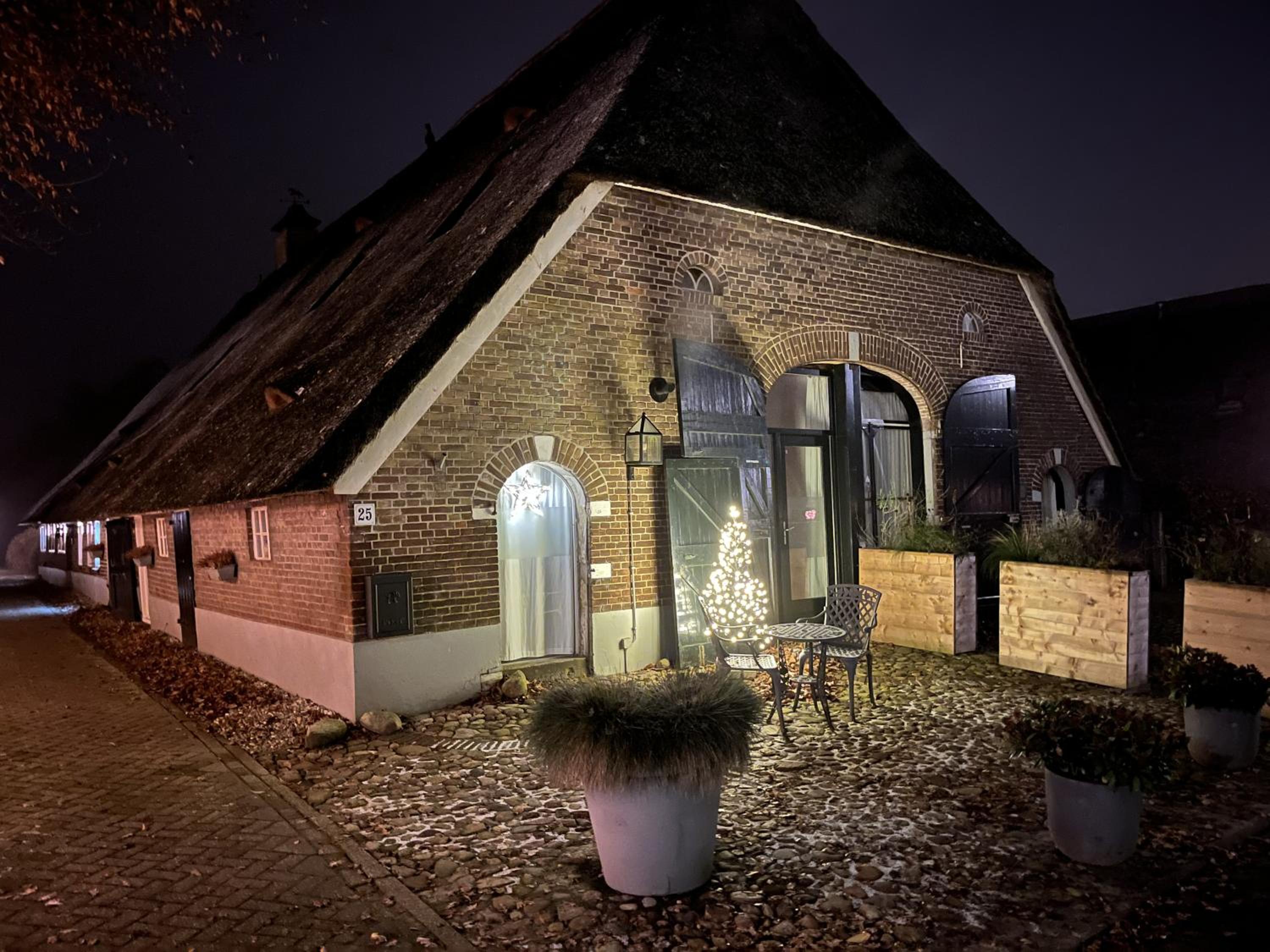 Appartement "in de wolken" in Gees view 2