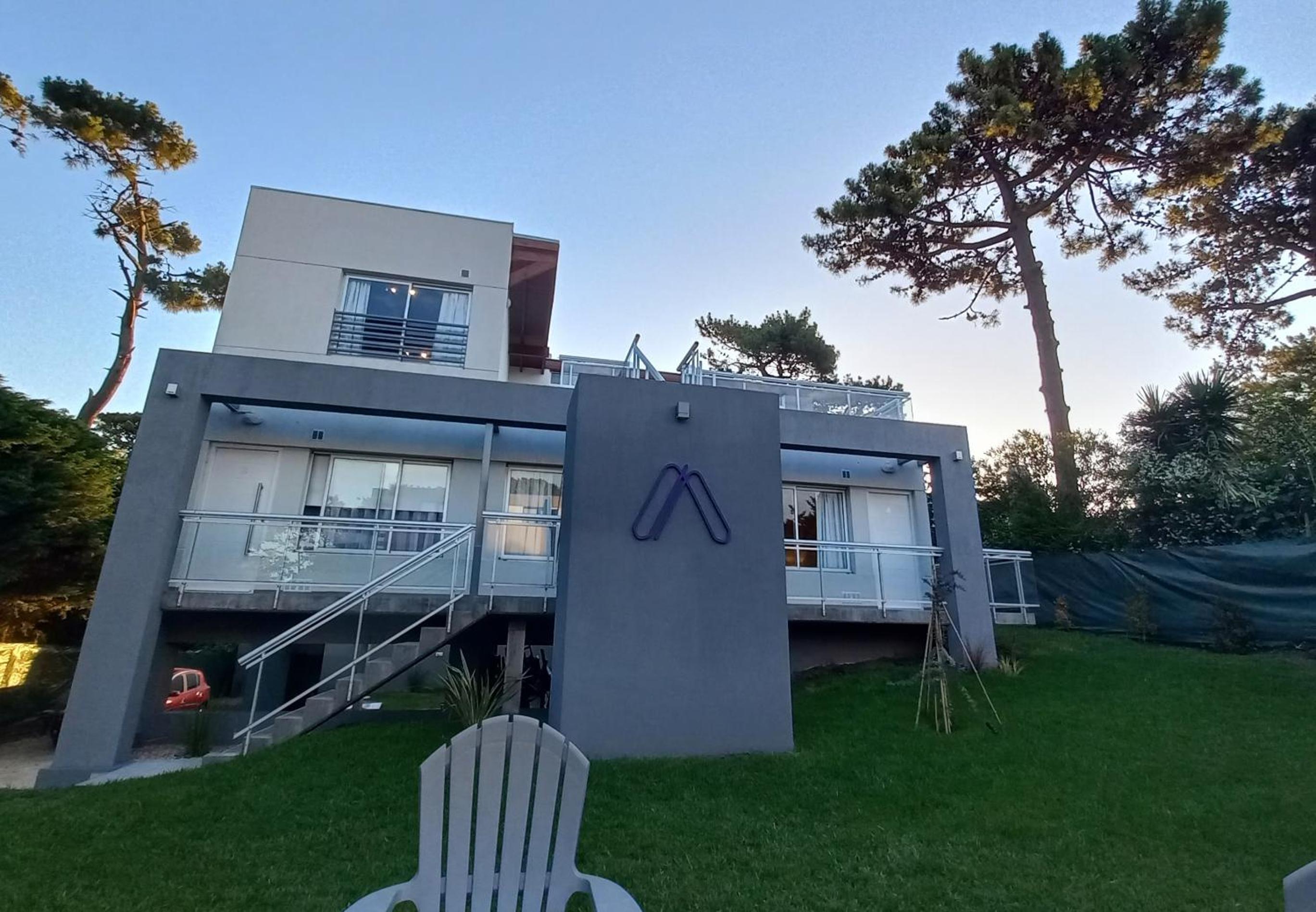 Hotel Acacia Morada - Image 1