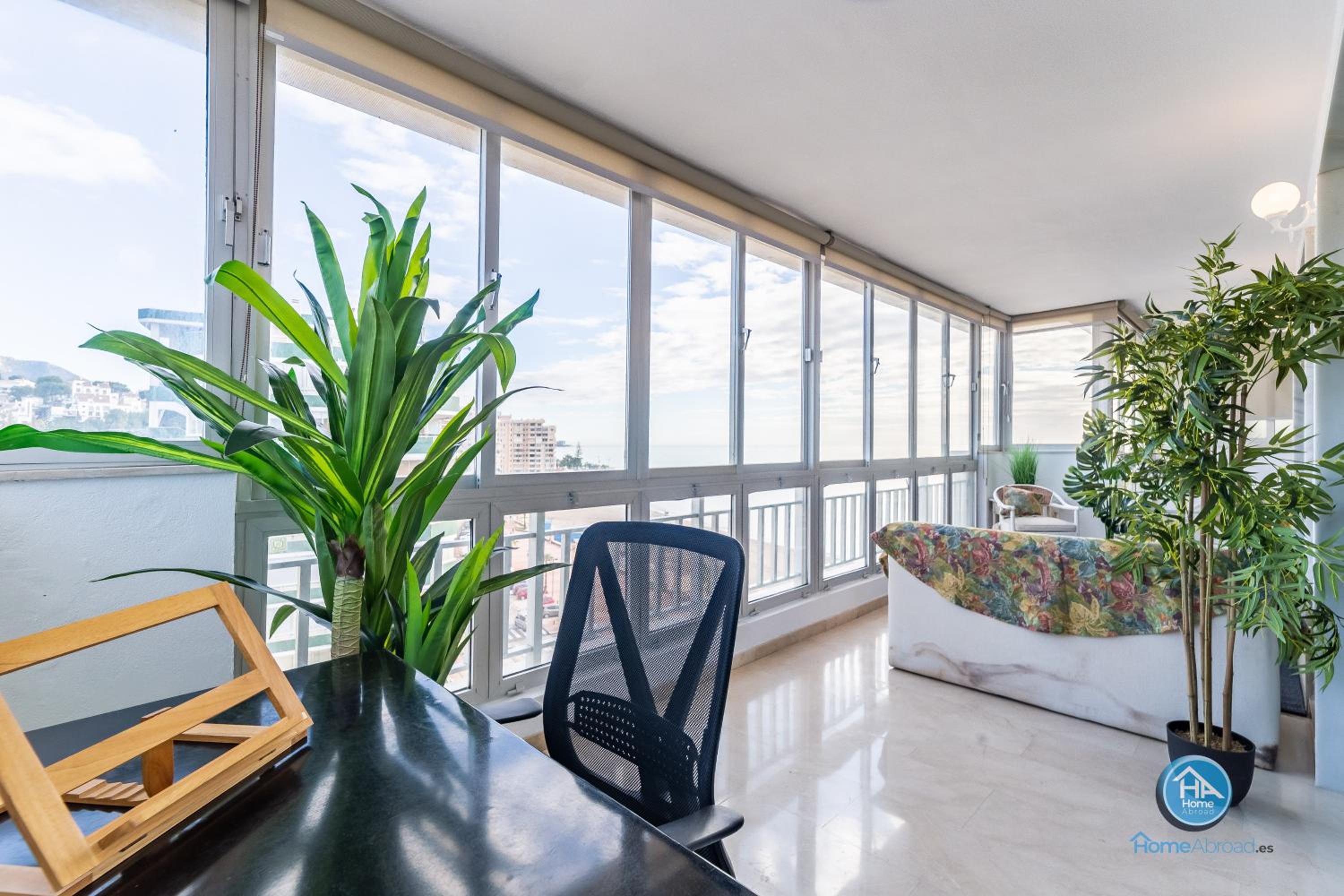 Super Exclusive Beach Fuengirola with free parking
