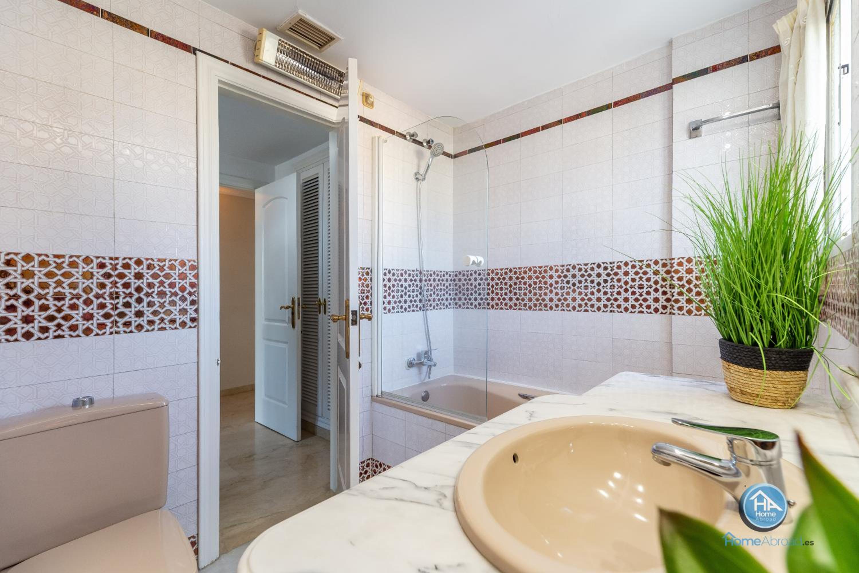 Super Exclusive Beach Fuengirola with free parking