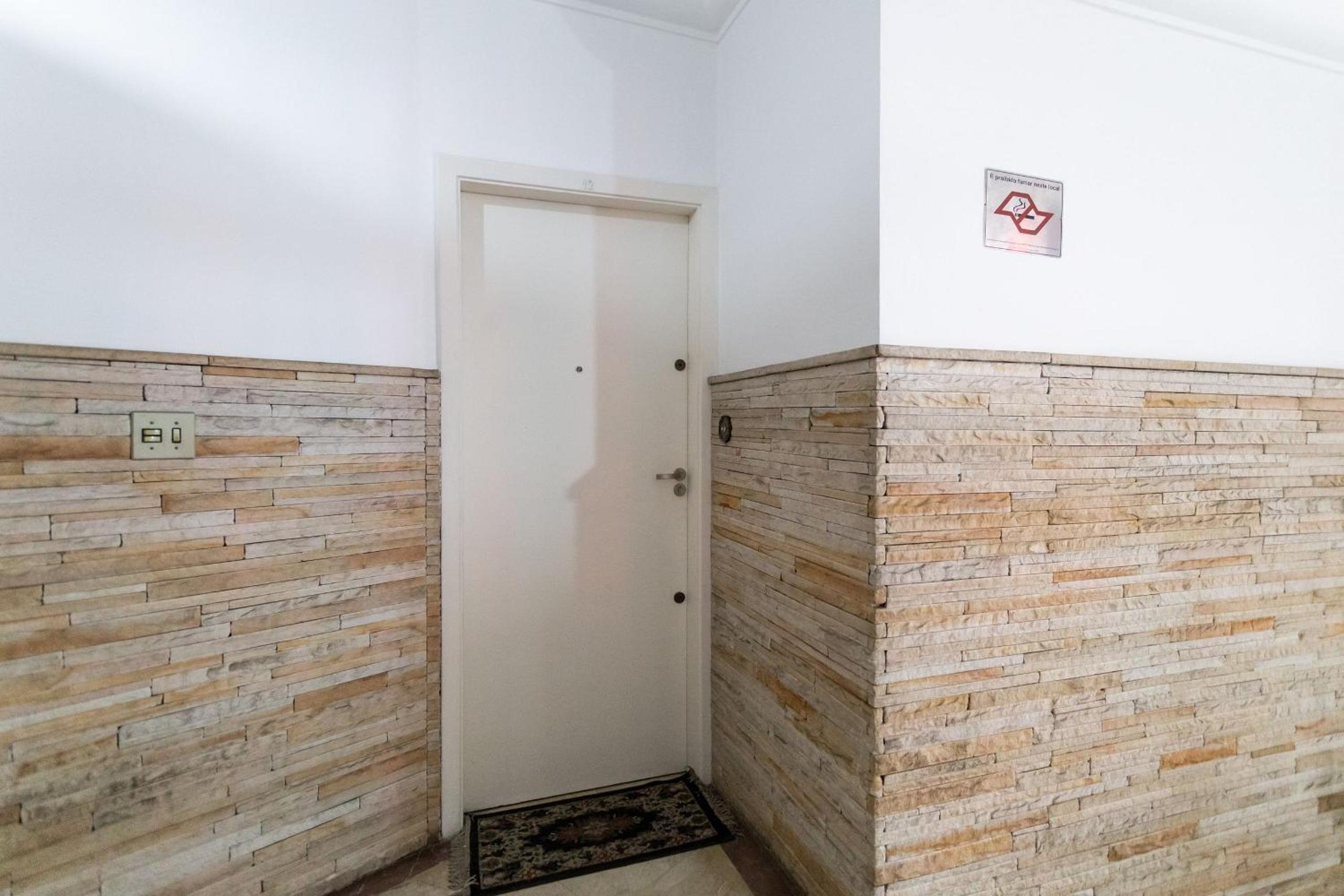 Heater, laundry and comfort near the subway