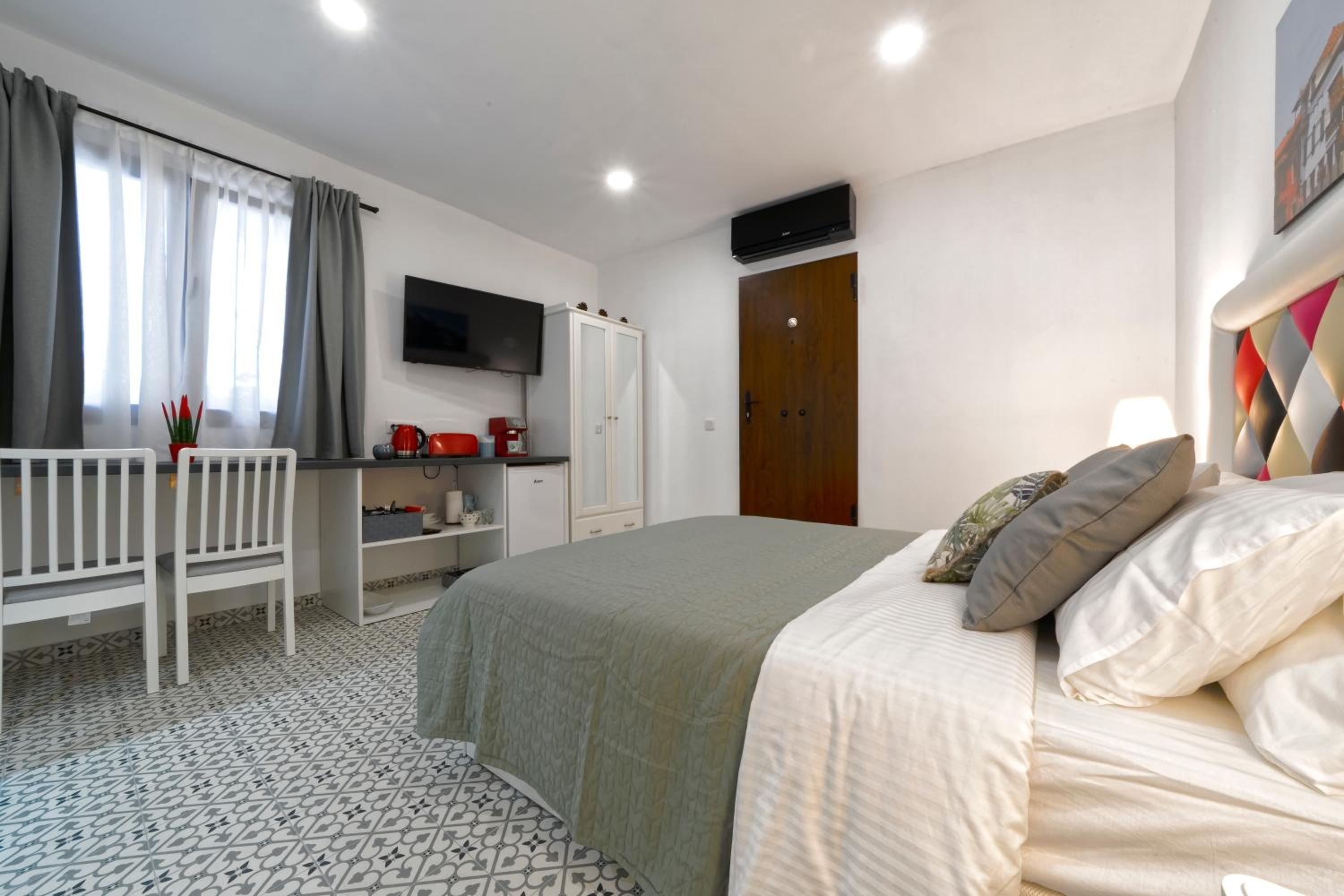 CASA VERDE Comfortable Air-Conditioned Modern Apartments