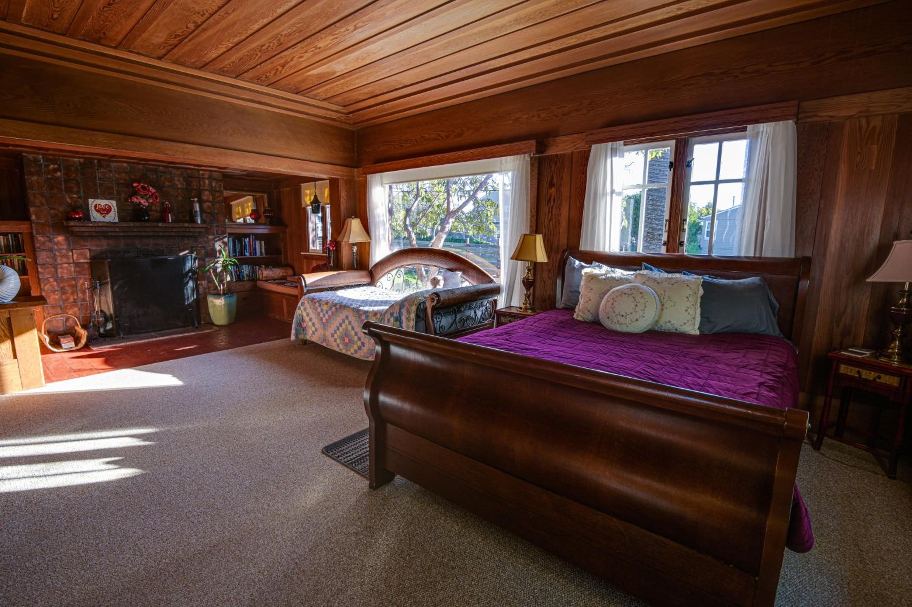 The Captains Quarters