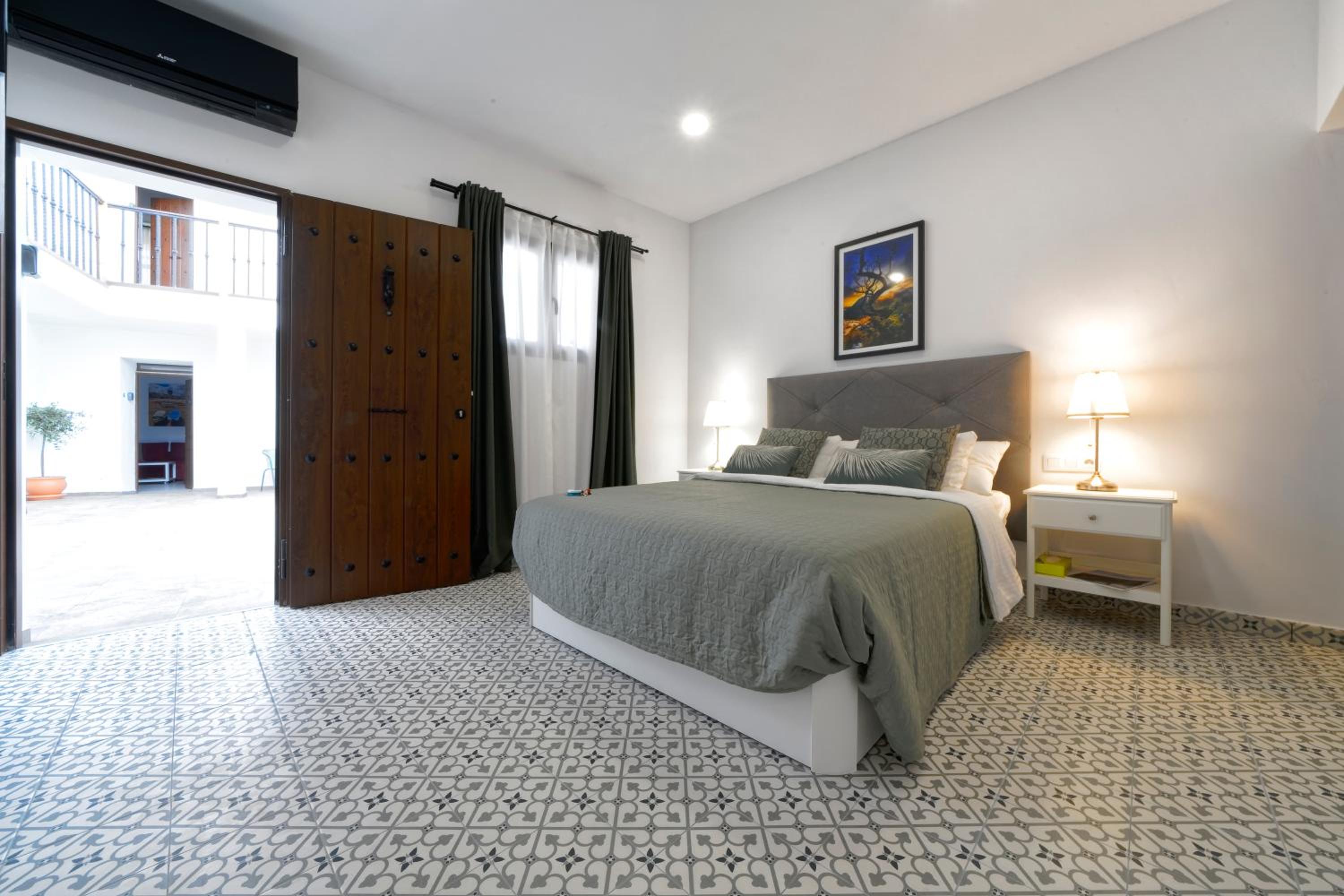 CASA VERDE Comfortable Air-Conditioned Modern Apartments