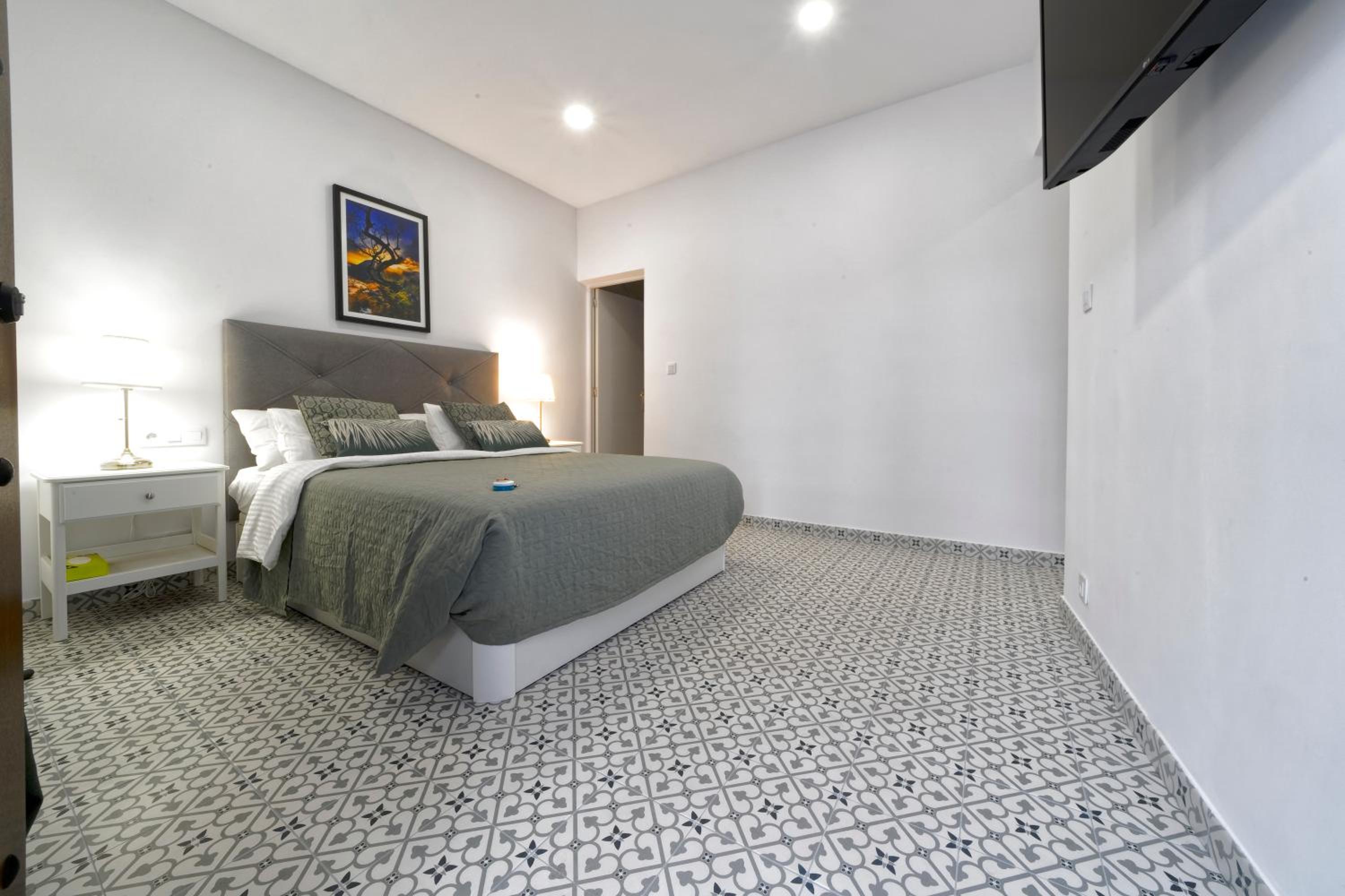 CASA VERDE Comfortable Air-Conditioned Modern Apartments