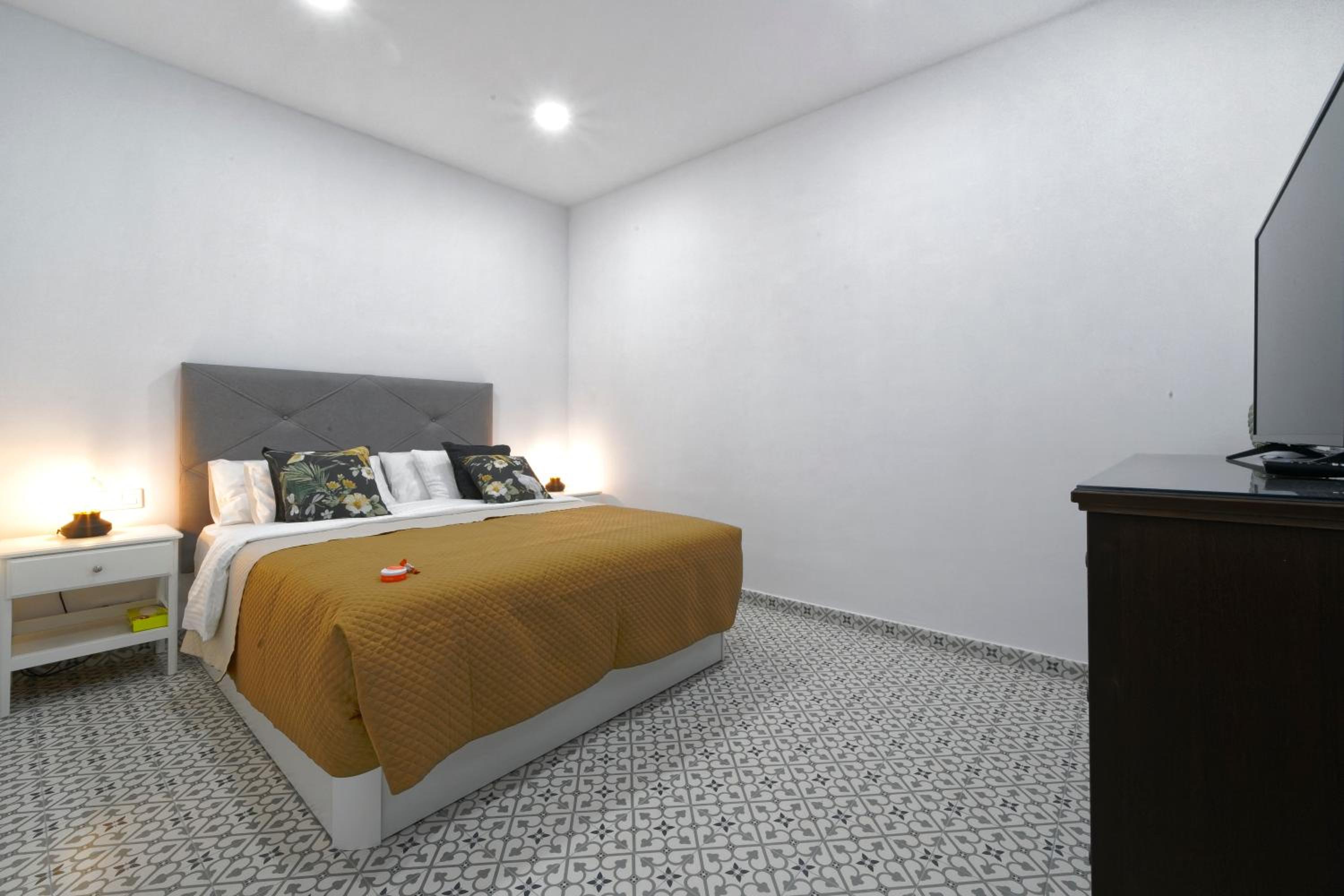 CASA VERDE Comfortable Air-Conditioned Modern Apartments