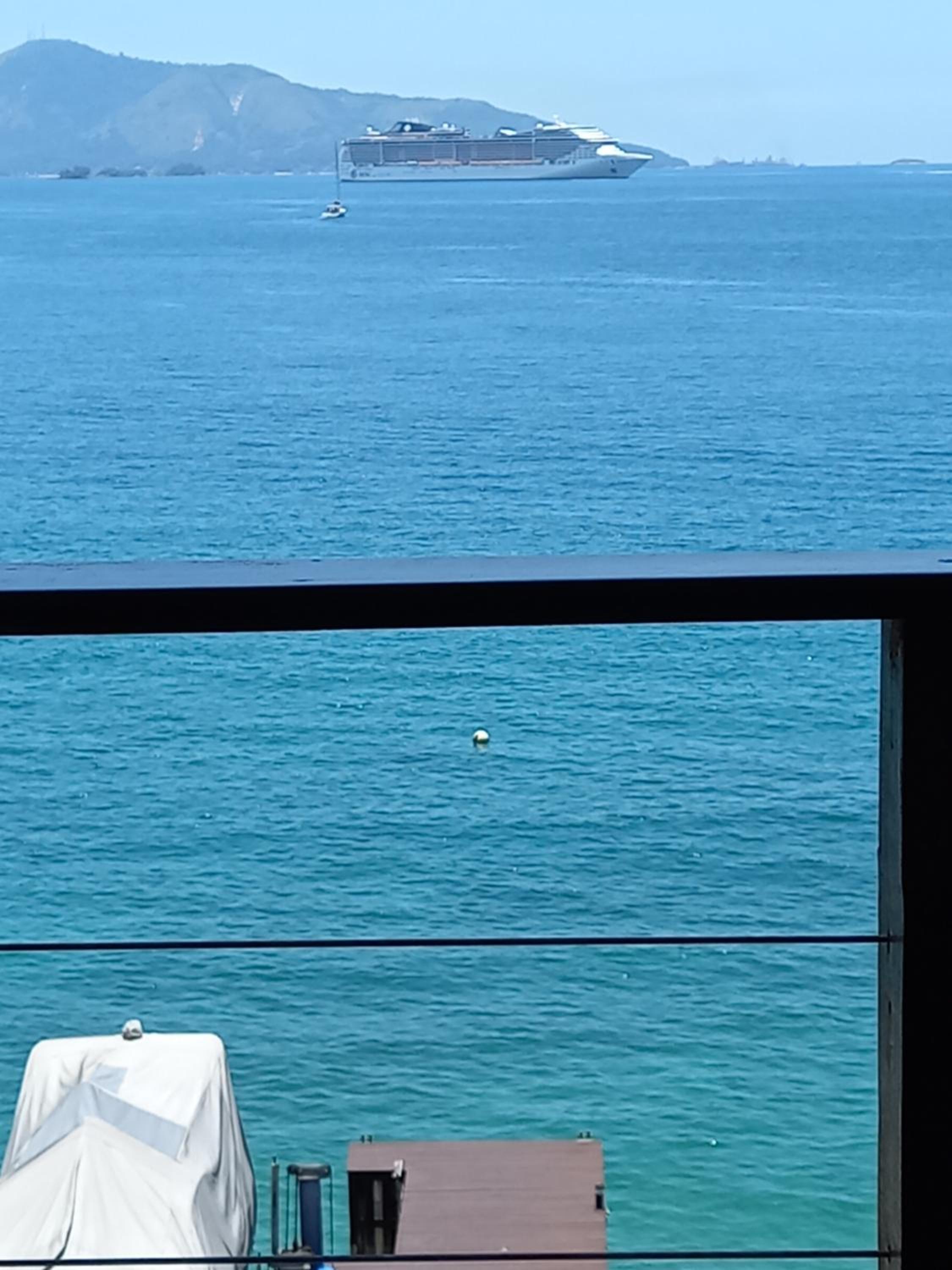 CASA MARAVILHOSA à BEIRA MAR EM ANGRA DOS REIS