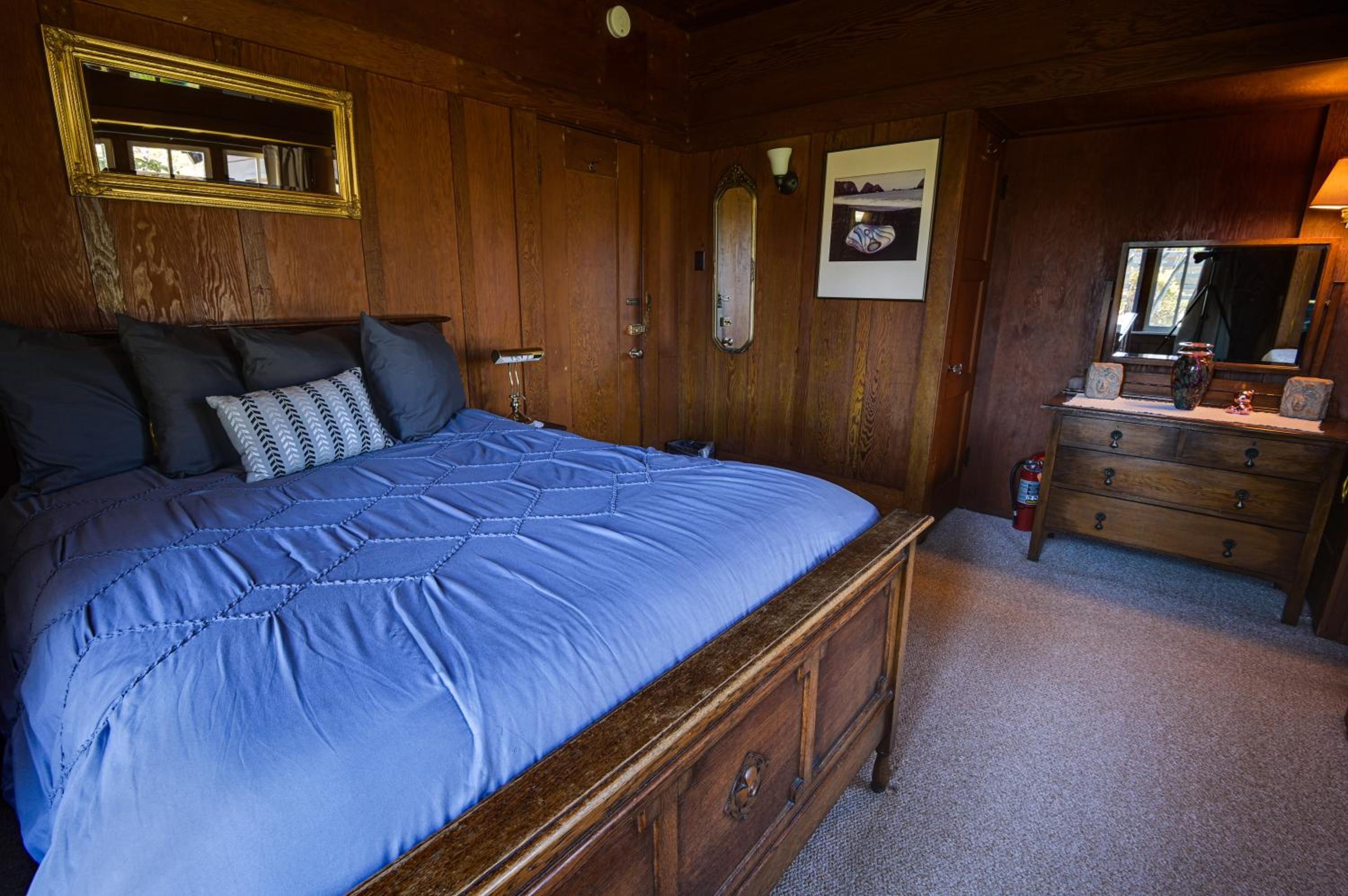 The Captains Quarters