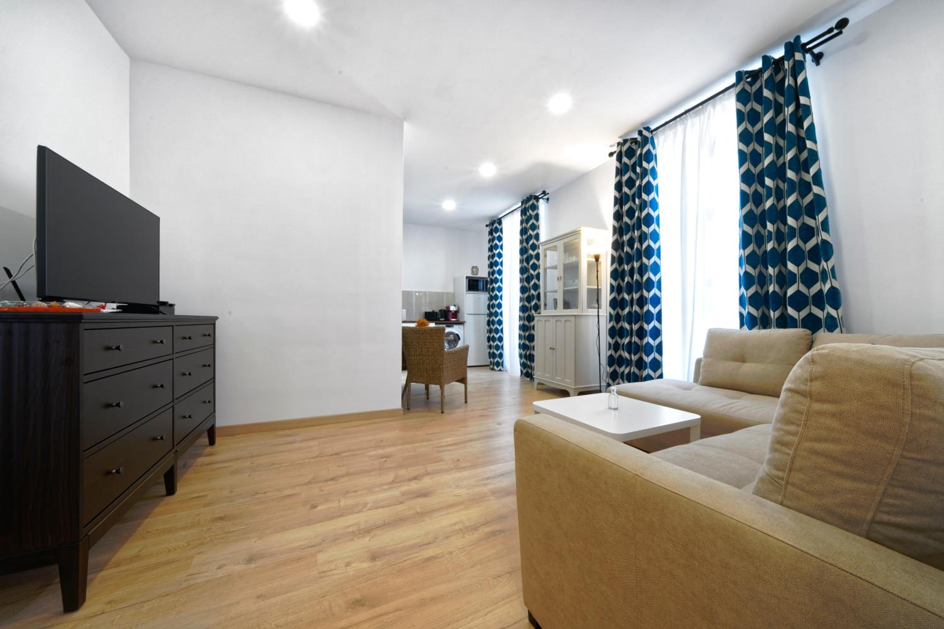 CASA VERDE Comfortable Air-Conditioned Modern Apartments
