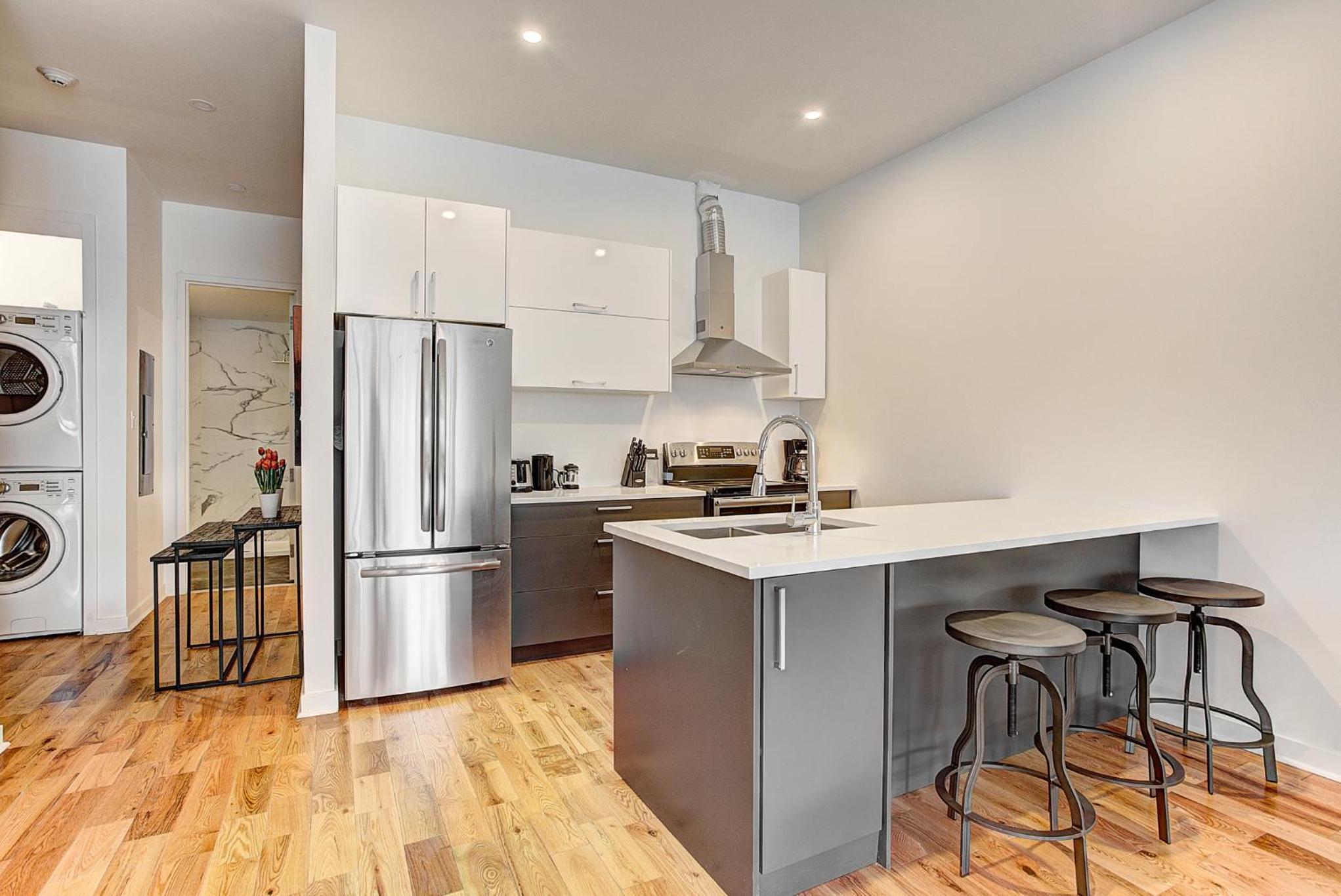Modern Suites in NDG view 3