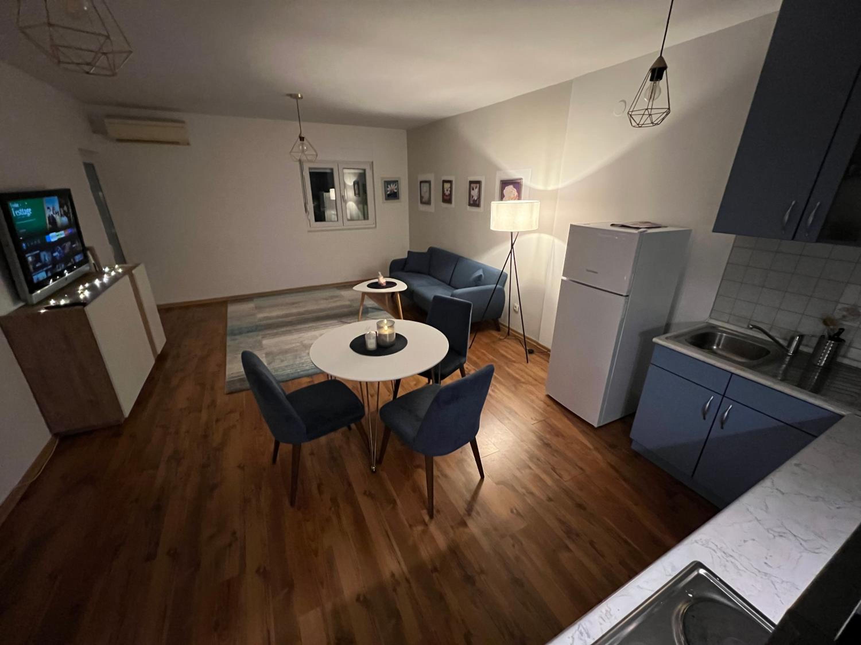 Old Bridge Apartment