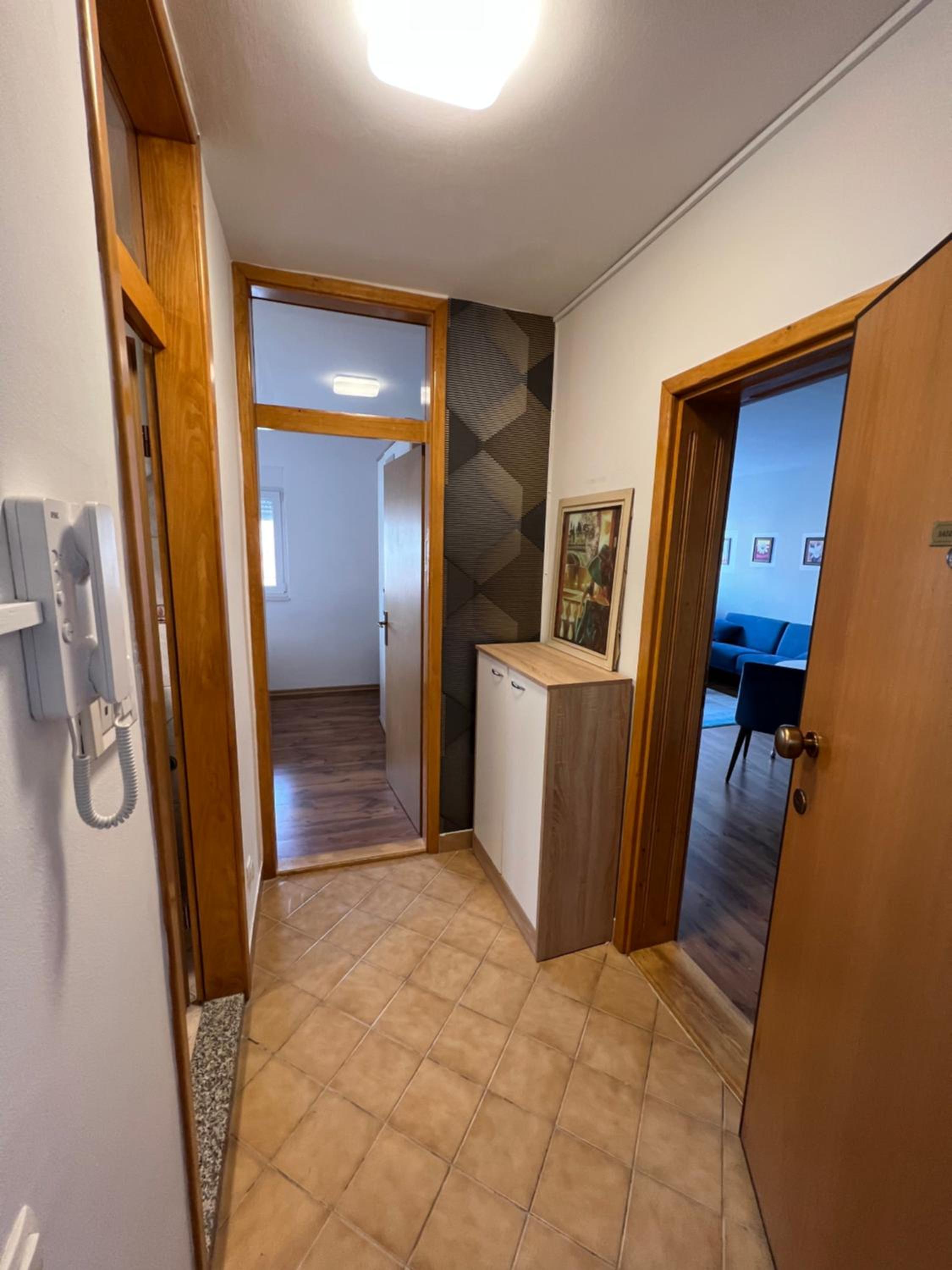 Old Bridge Apartment