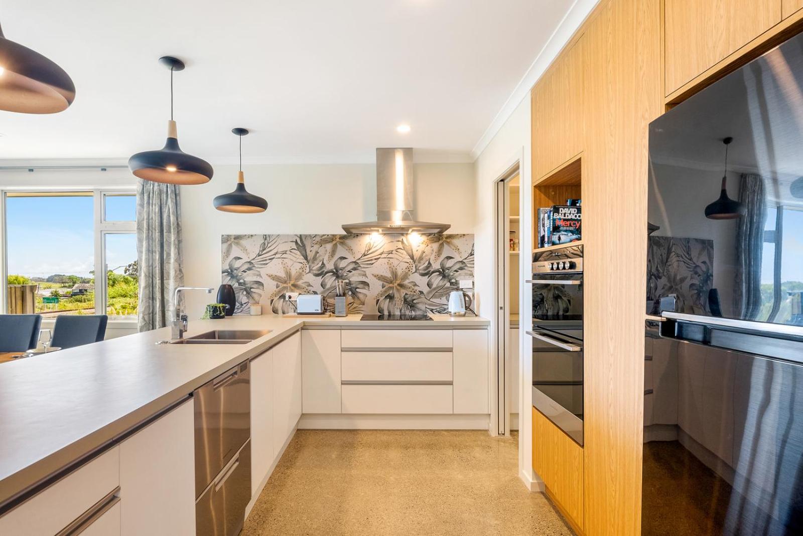 Matenga Townhouse - Waikanae Holiday Home view 4