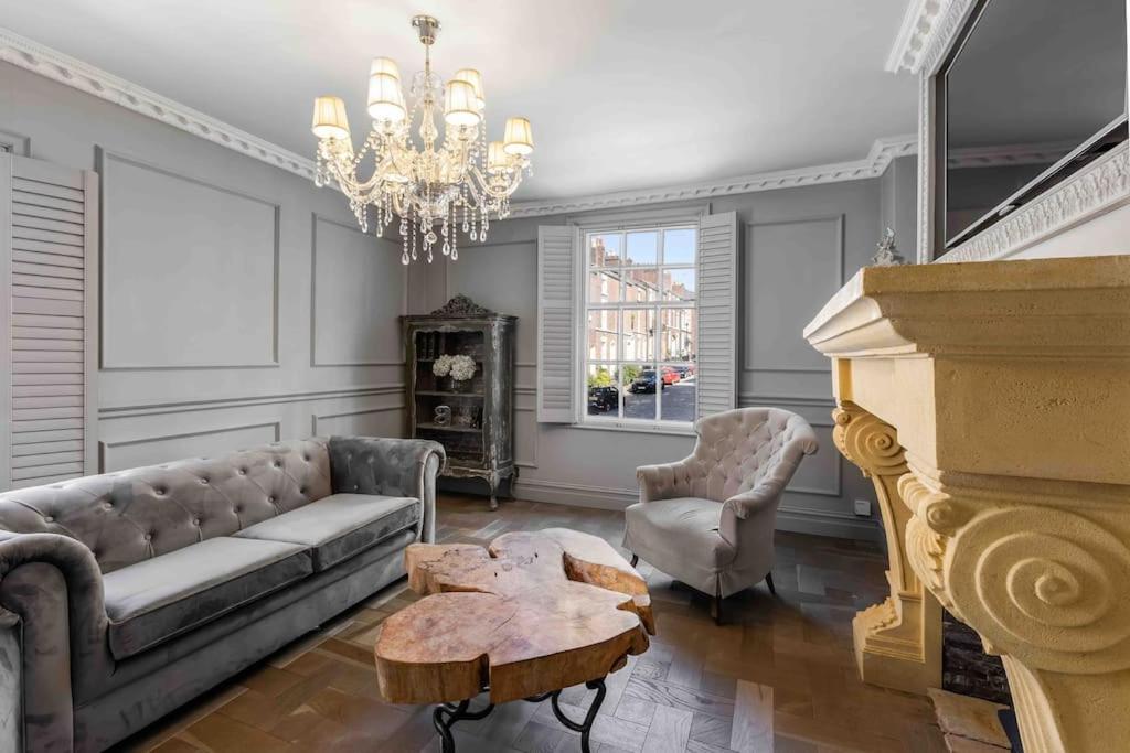 City Centre Georgian Townhouse